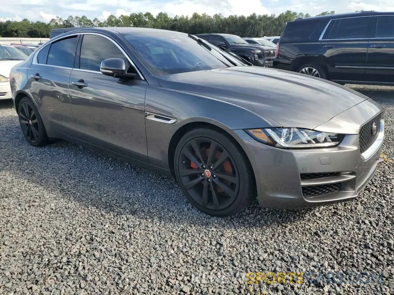 4 Photograph of a damaged car SAJAE4FXXKCP53992 JAGUAR XE 2019