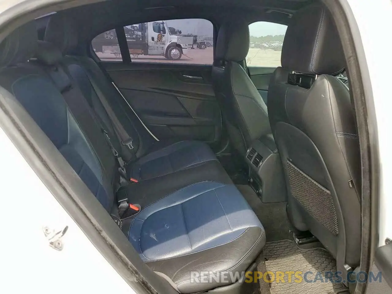 10 Photograph of a damaged car SAJAF4FX9KCP51339 JAGUAR XE 2019