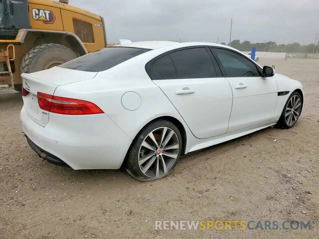 3 Photograph of a damaged car SAJAF4FX9KCP51339 JAGUAR XE 2019