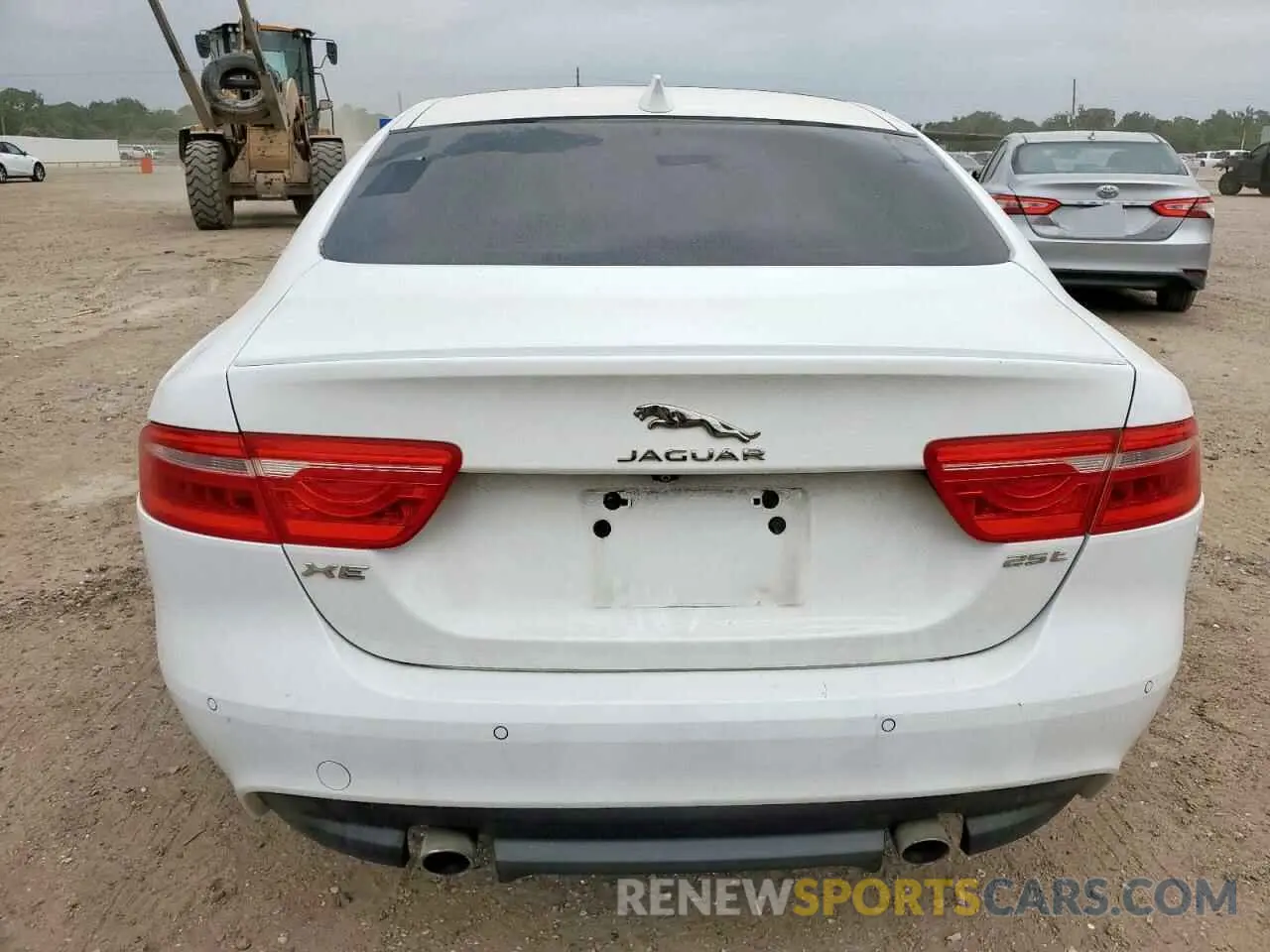 6 Photograph of a damaged car SAJAF4FX9KCP51339 JAGUAR XE 2019