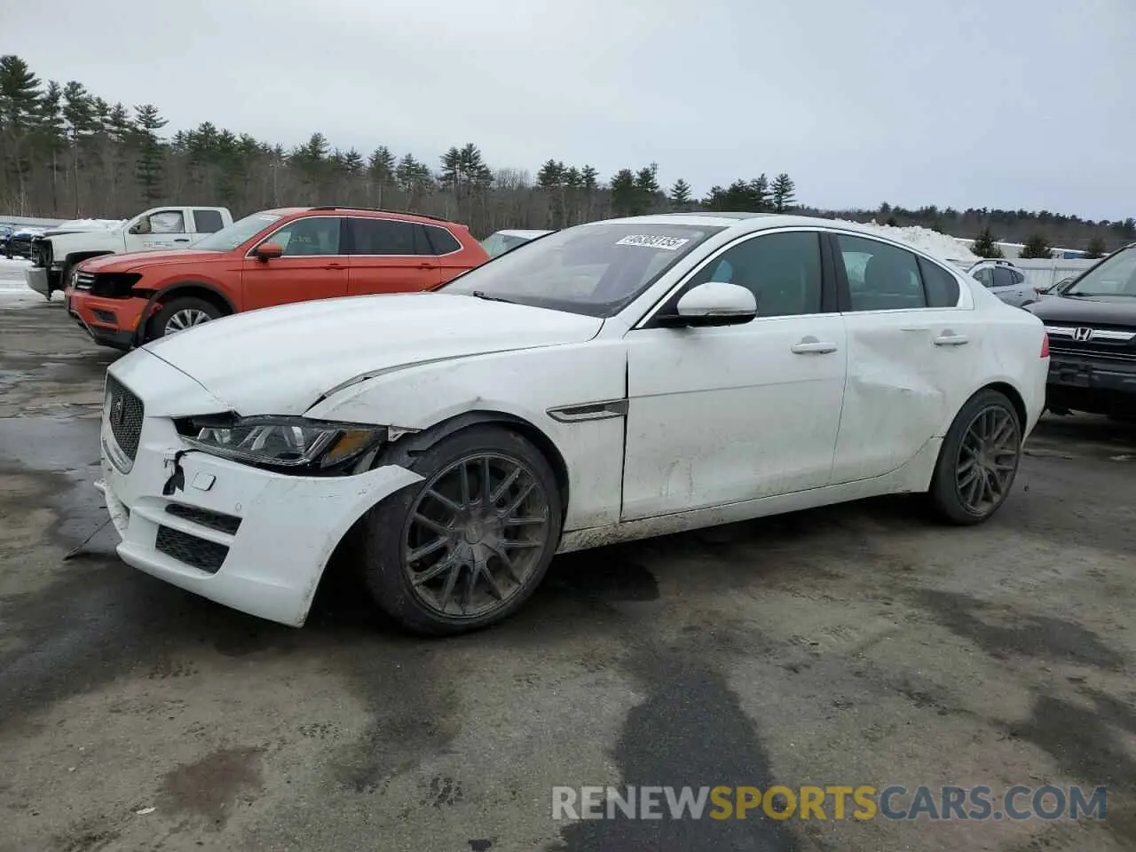 1 Photograph of a damaged car SAJAJ4FX0KCP50143 JAGUAR XE 2019