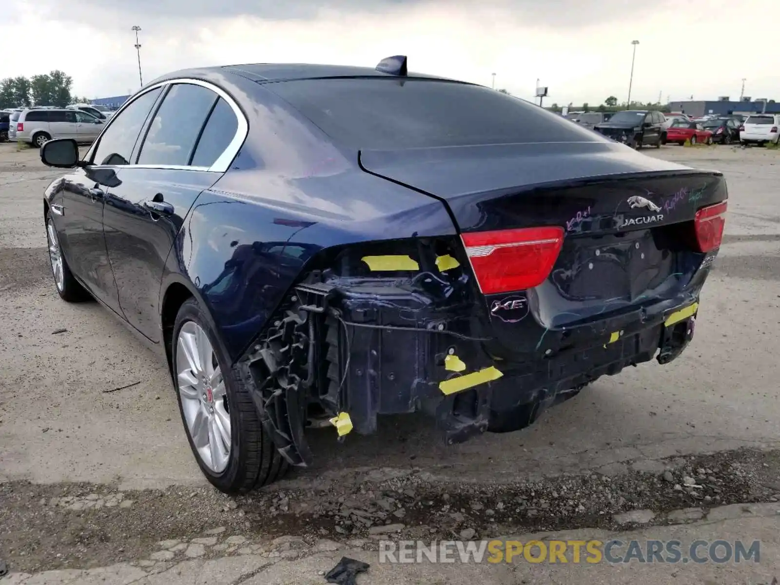 3 Photograph of a damaged car SAJAJ4FX4KCP46306 JAGUAR XE 2019