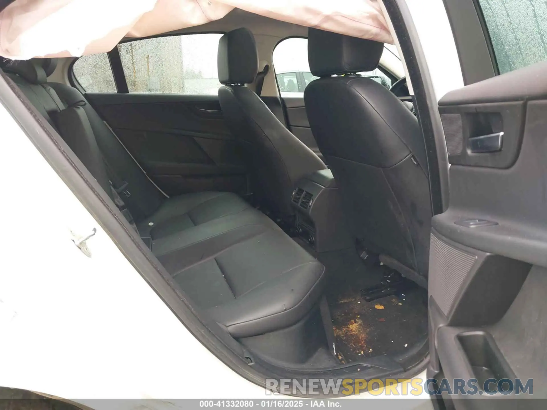 8 Photograph of a damaged car SAJAR4FX0KCP52659 JAGUAR XE 2019