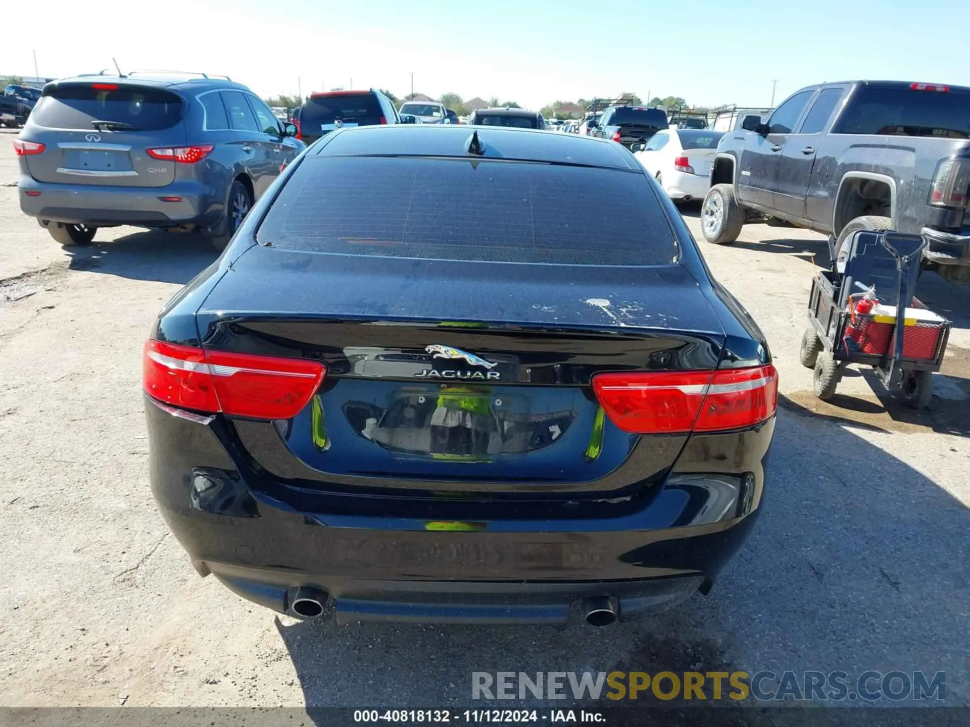 17 Photograph of a damaged car SAJAR4FX0KCP52791 JAGUAR XE 2019