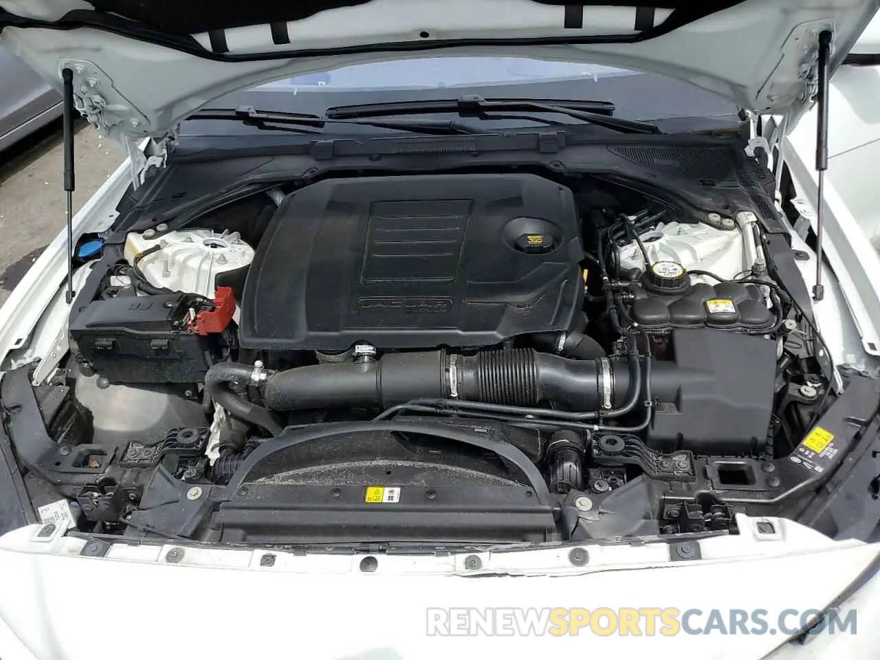11 Photograph of a damaged car SAJAR4FX4KCP48324 JAGUAR XE 2019