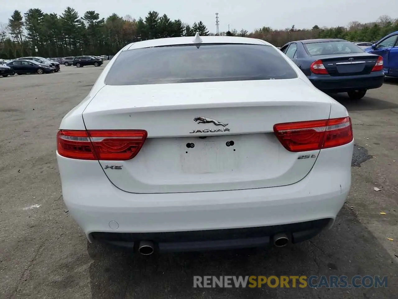 6 Photograph of a damaged car SAJAR4FX4KCP48324 JAGUAR XE 2019