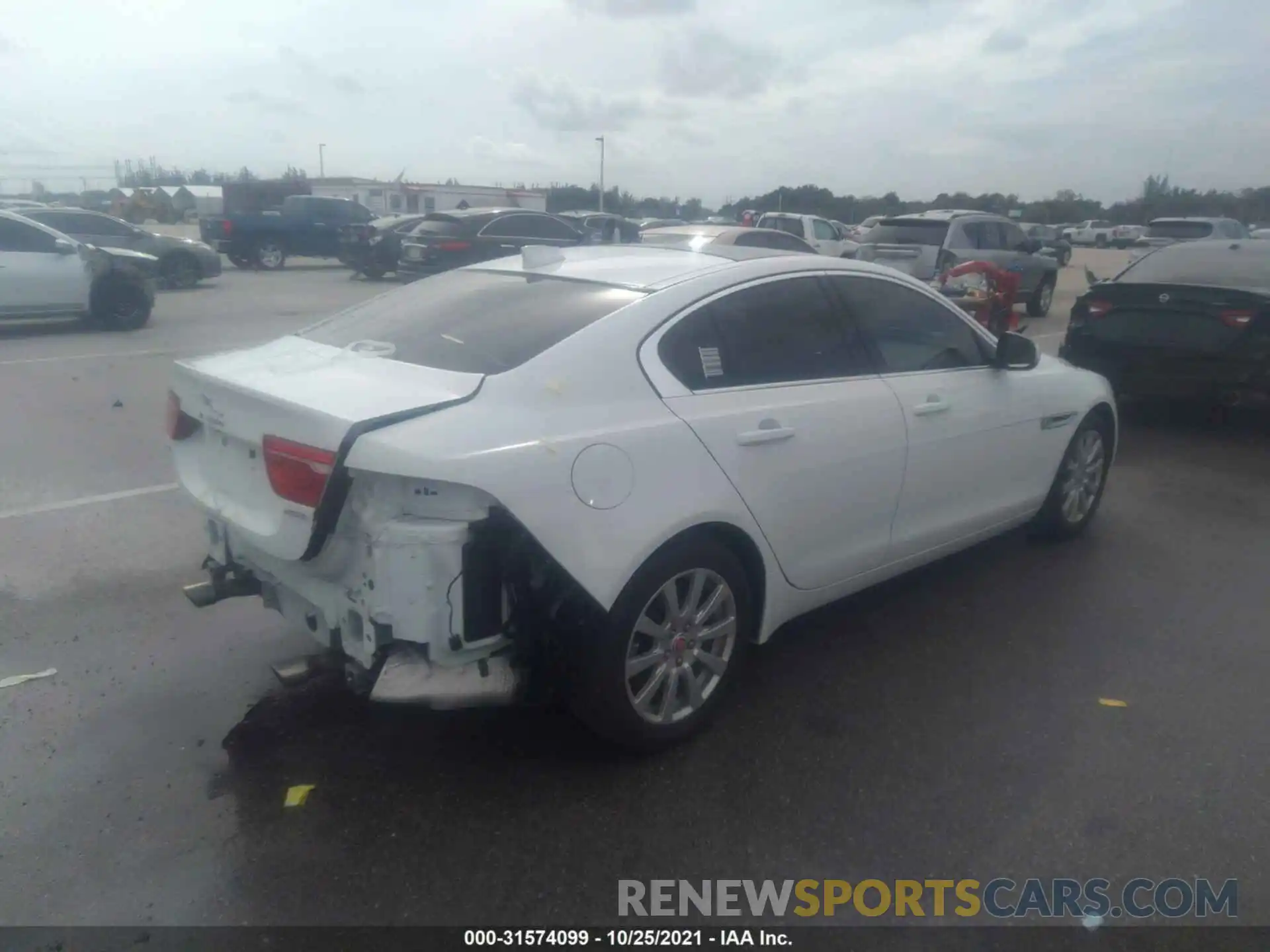 4 Photograph of a damaged car SAJAR4FX5KCP48090 JAGUAR XE 2019