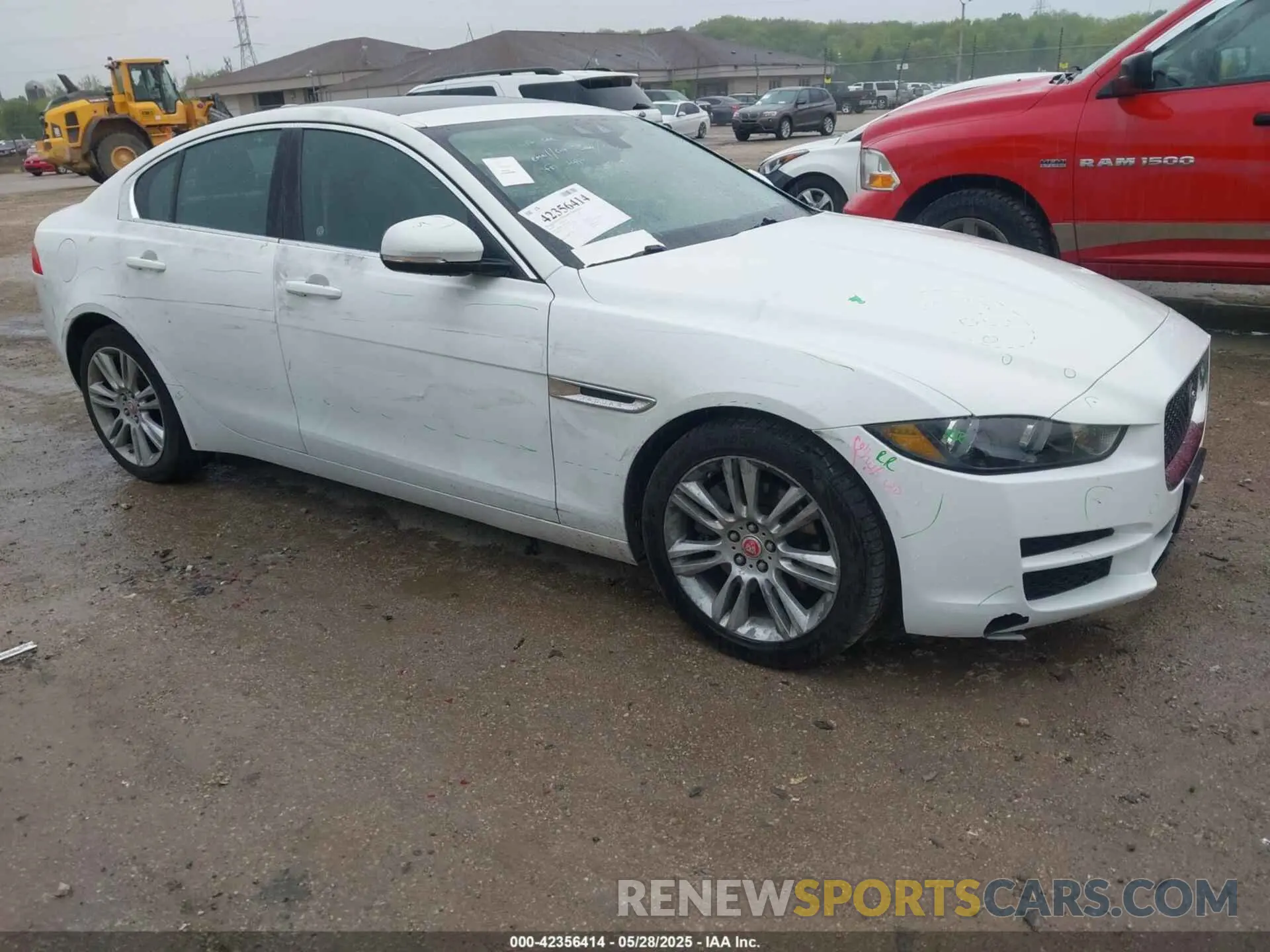 1 Photograph of a damaged car SAJAR4FX5KCP52589 JAGUAR XE 2019
