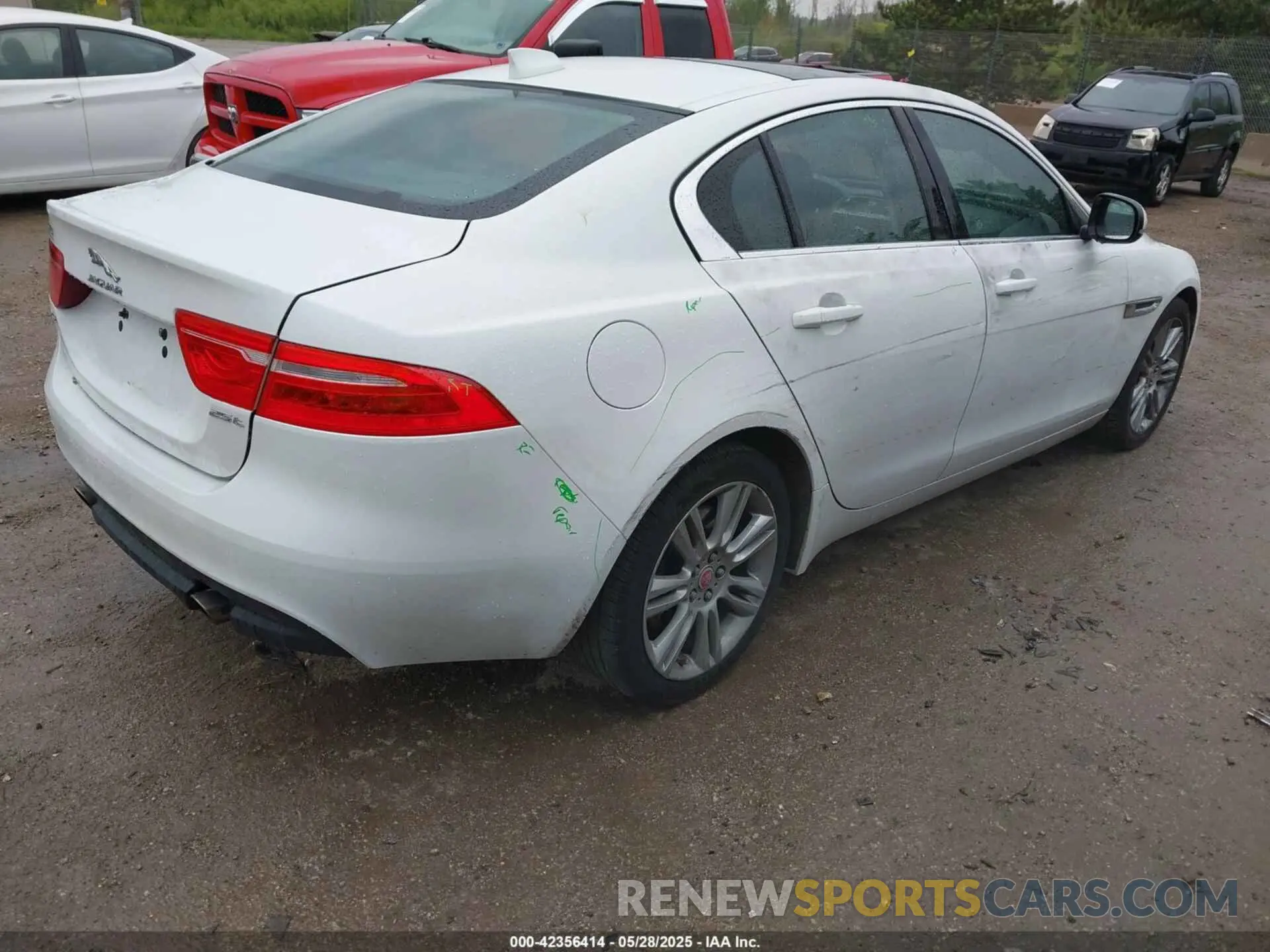 4 Photograph of a damaged car SAJAR4FX5KCP52589 JAGUAR XE 2019