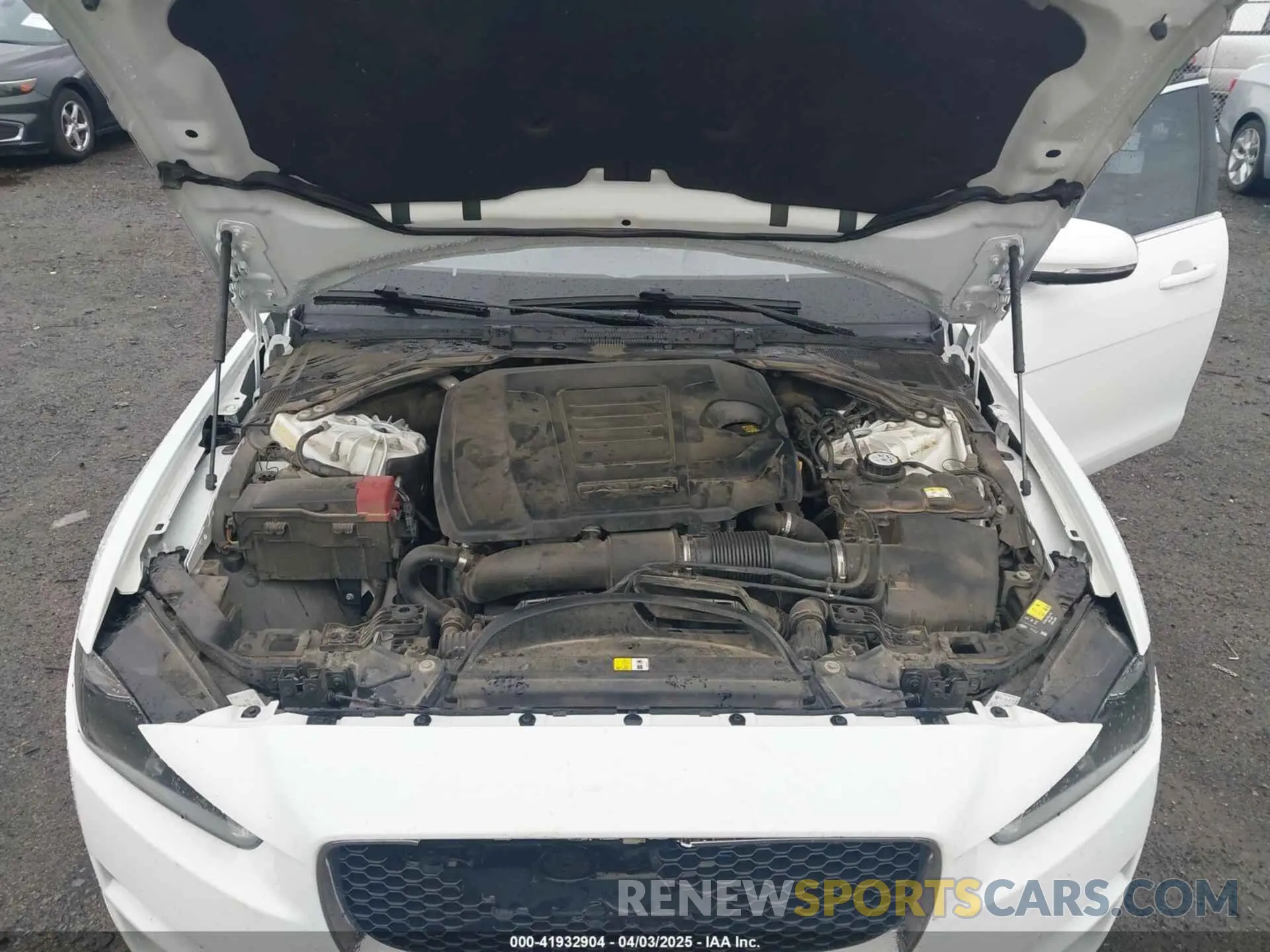 10 Photograph of a damaged car SAJAR4FX9KCP48142 JAGUAR XE 2019