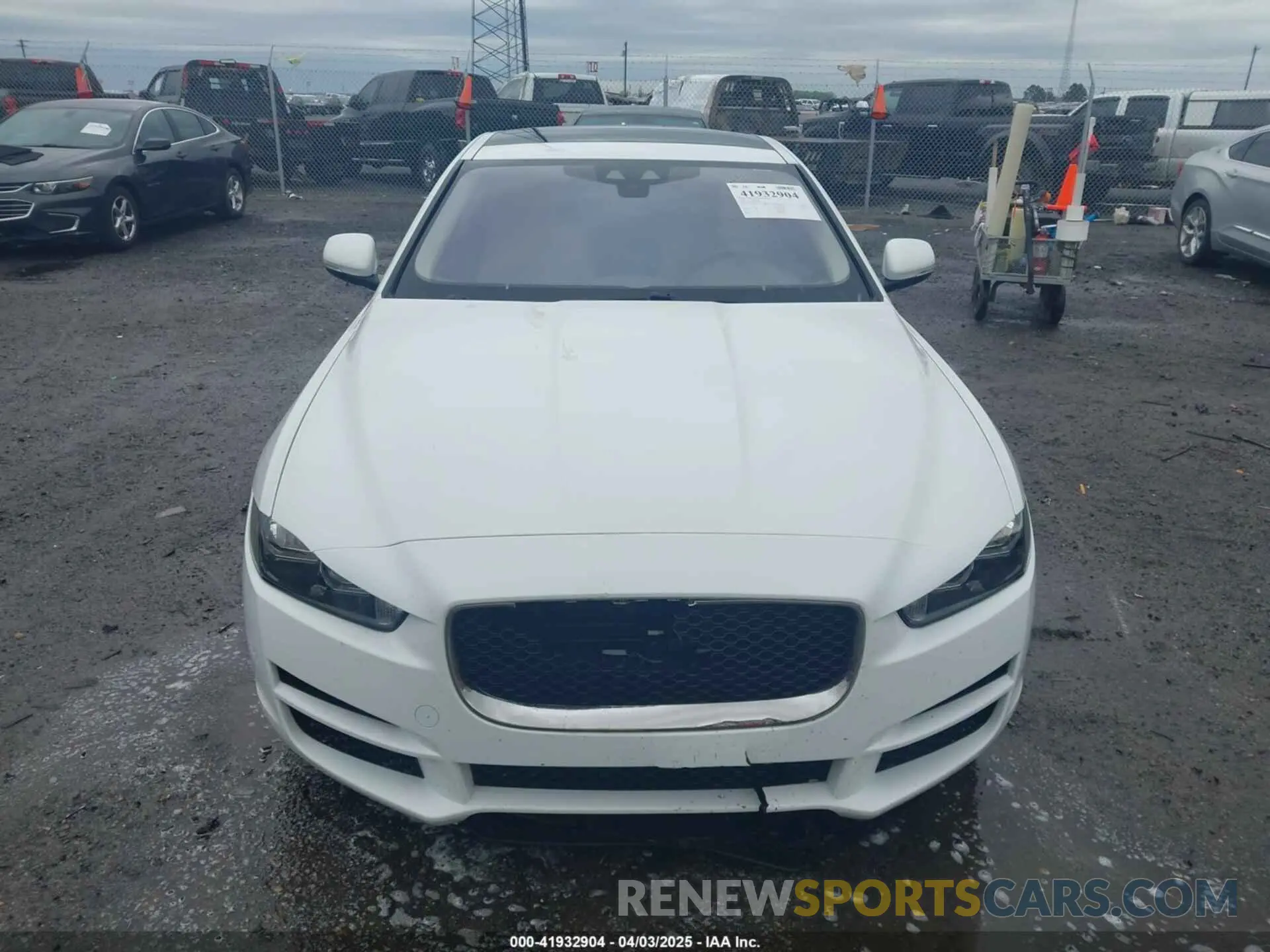 12 Photograph of a damaged car SAJAR4FX9KCP48142 JAGUAR XE 2019