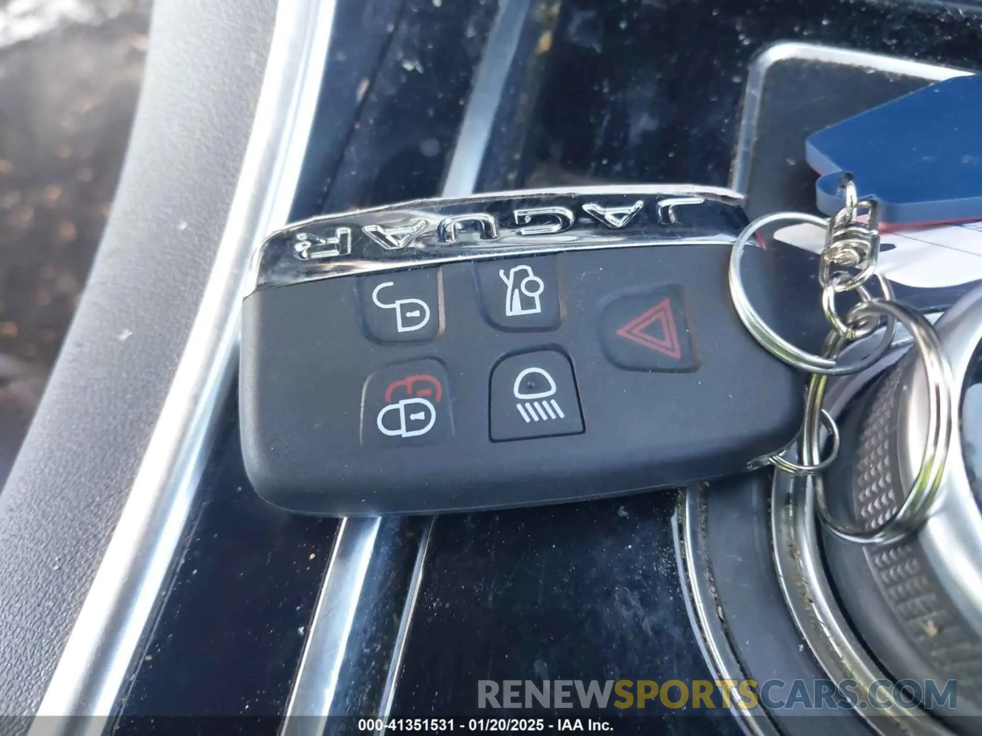 11 Photograph of a damaged car SAJAR4FXXKCP52331 JAGUAR XE 2019