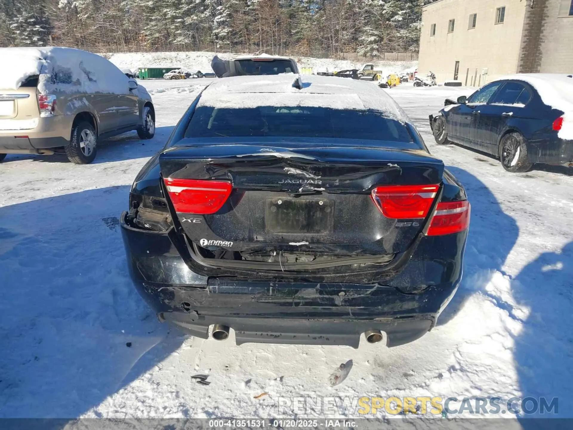 16 Photograph of a damaged car SAJAR4FXXKCP52331 JAGUAR XE 2019
