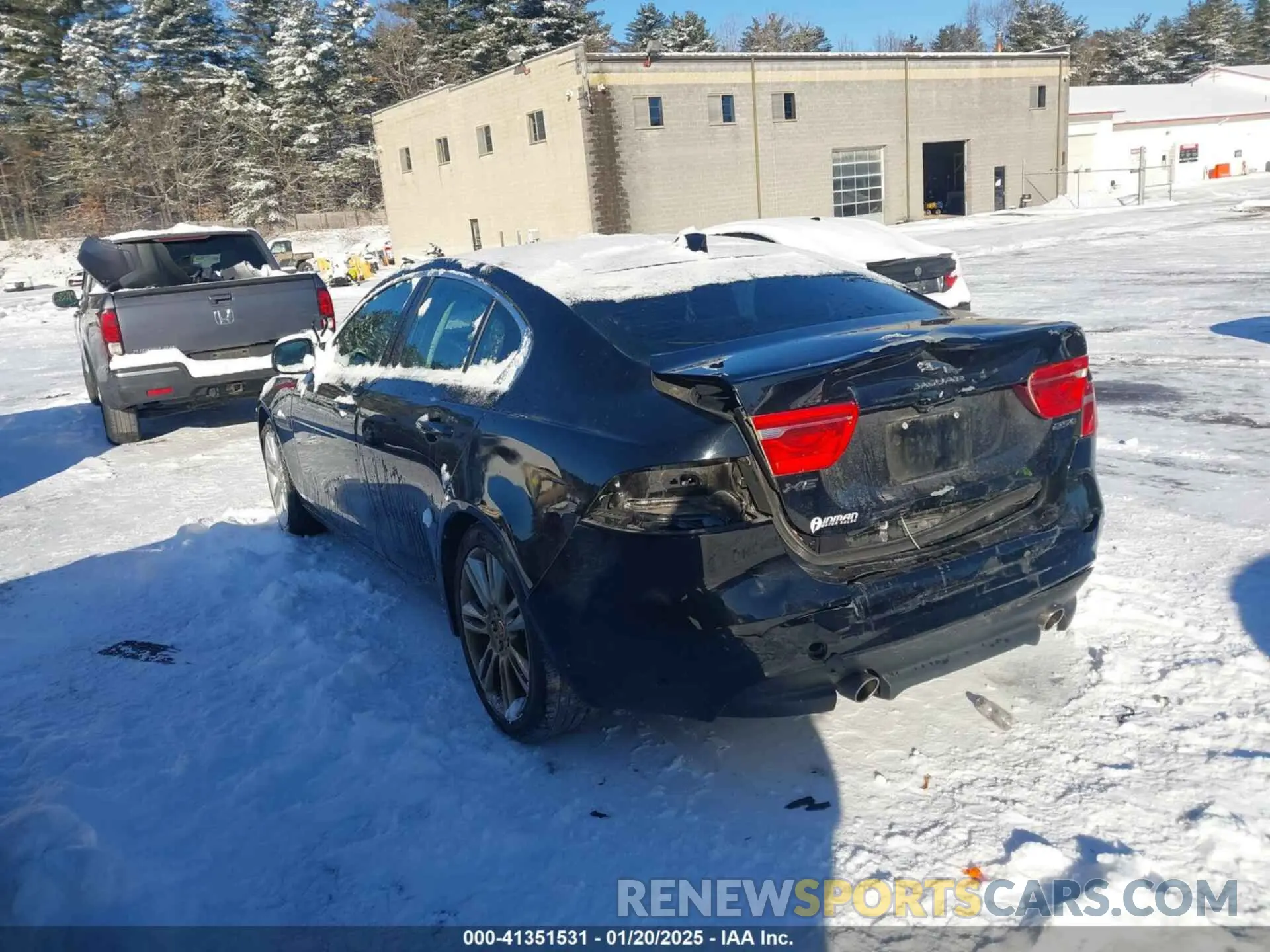 3 Photograph of a damaged car SAJAR4FXXKCP52331 JAGUAR XE 2019