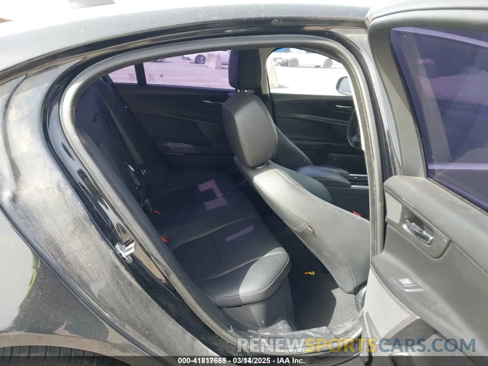 8 Photograph of a damaged car SAJAS4FX2KCP52702 JAGUAR XE 2019