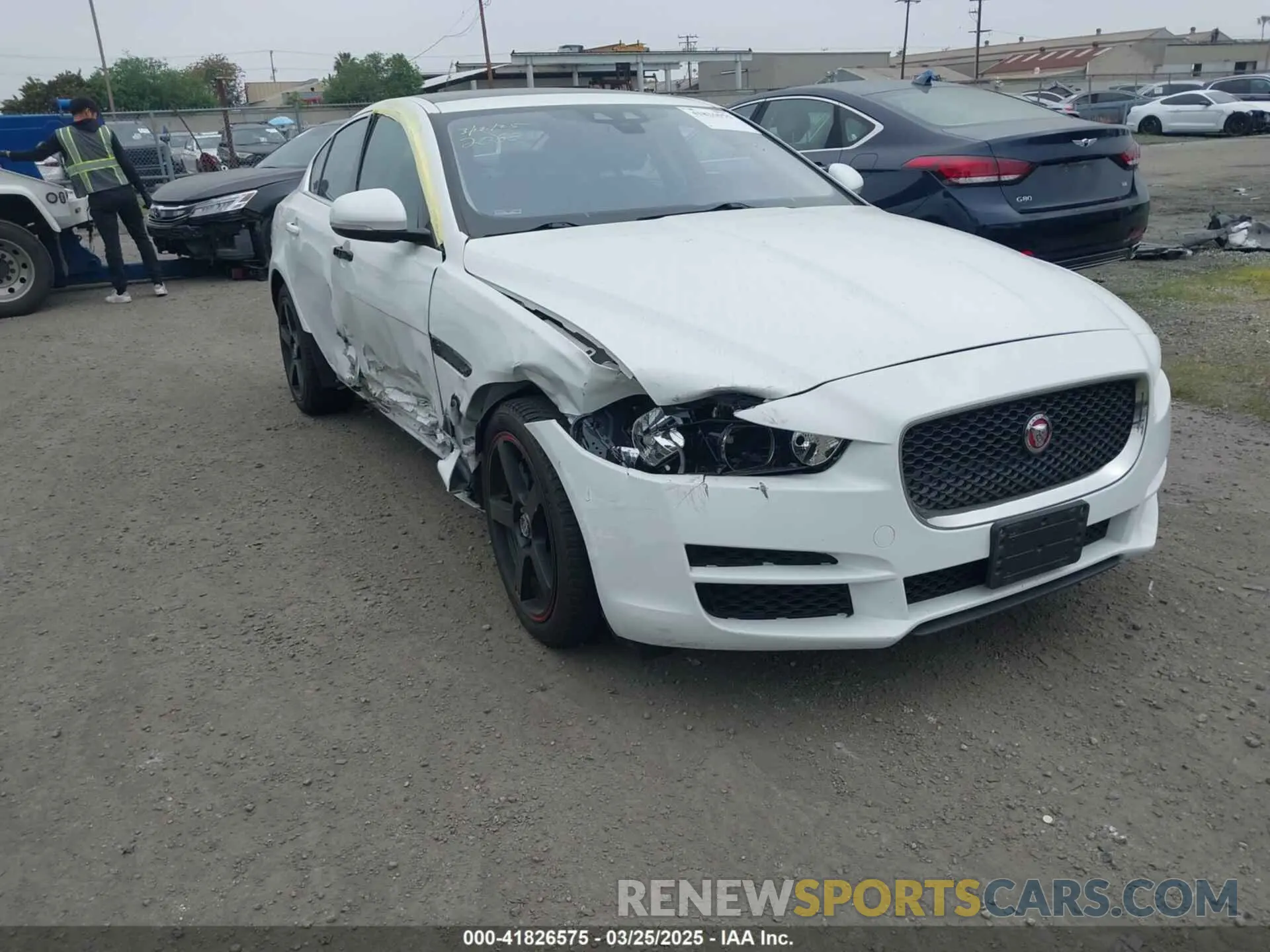 1 Photograph of a damaged car SAJAS4FX3KCP52756 JAGUAR XE 2019