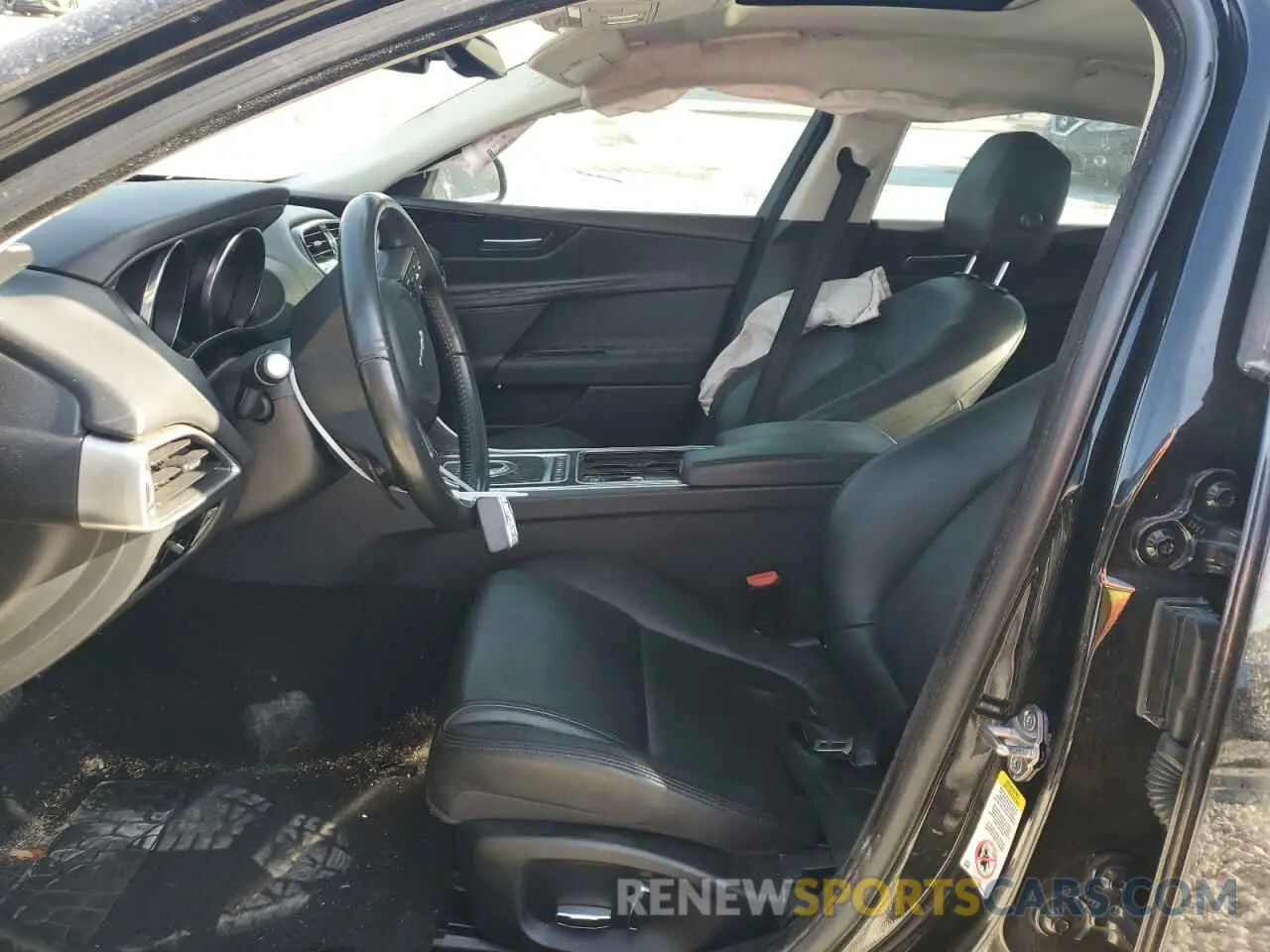 7 Photograph of a damaged car SAJAS4FX4KCP52779 JAGUAR XE 2019