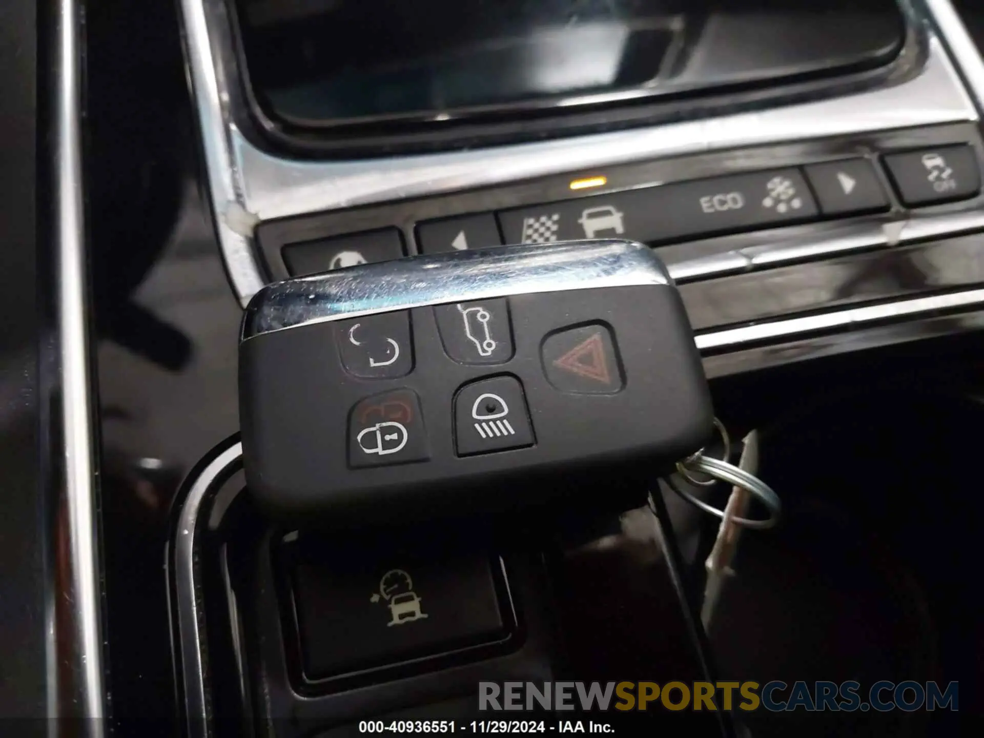 11 Photograph of a damaged car SAJAS4FXXKCP52690 JAGUAR XE 2019