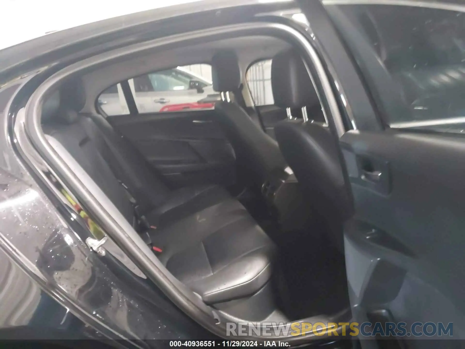 8 Photograph of a damaged car SAJAS4FXXKCP52690 JAGUAR XE 2019