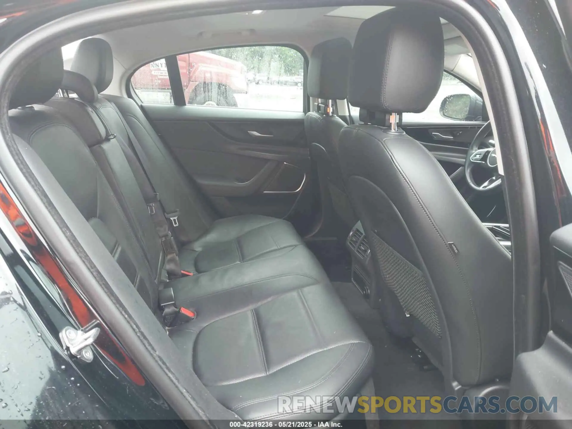 8 Photograph of a damaged car SAJAE4FX1LCP56555 JAGUAR XE 2020