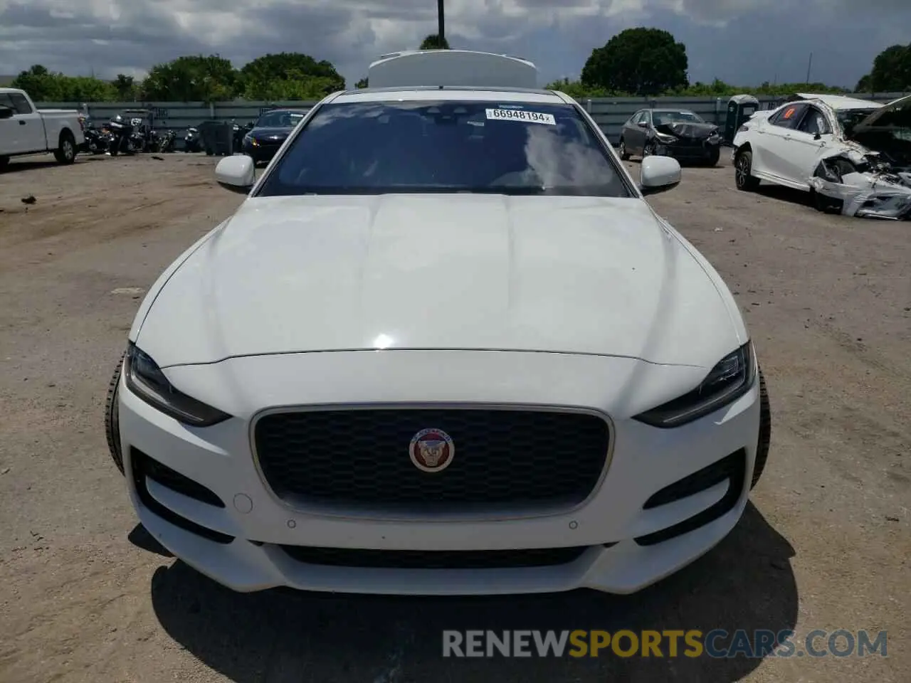 5 Photograph of a damaged car SAJAE4FX5LCP62990 JAGUAR XE 2020
