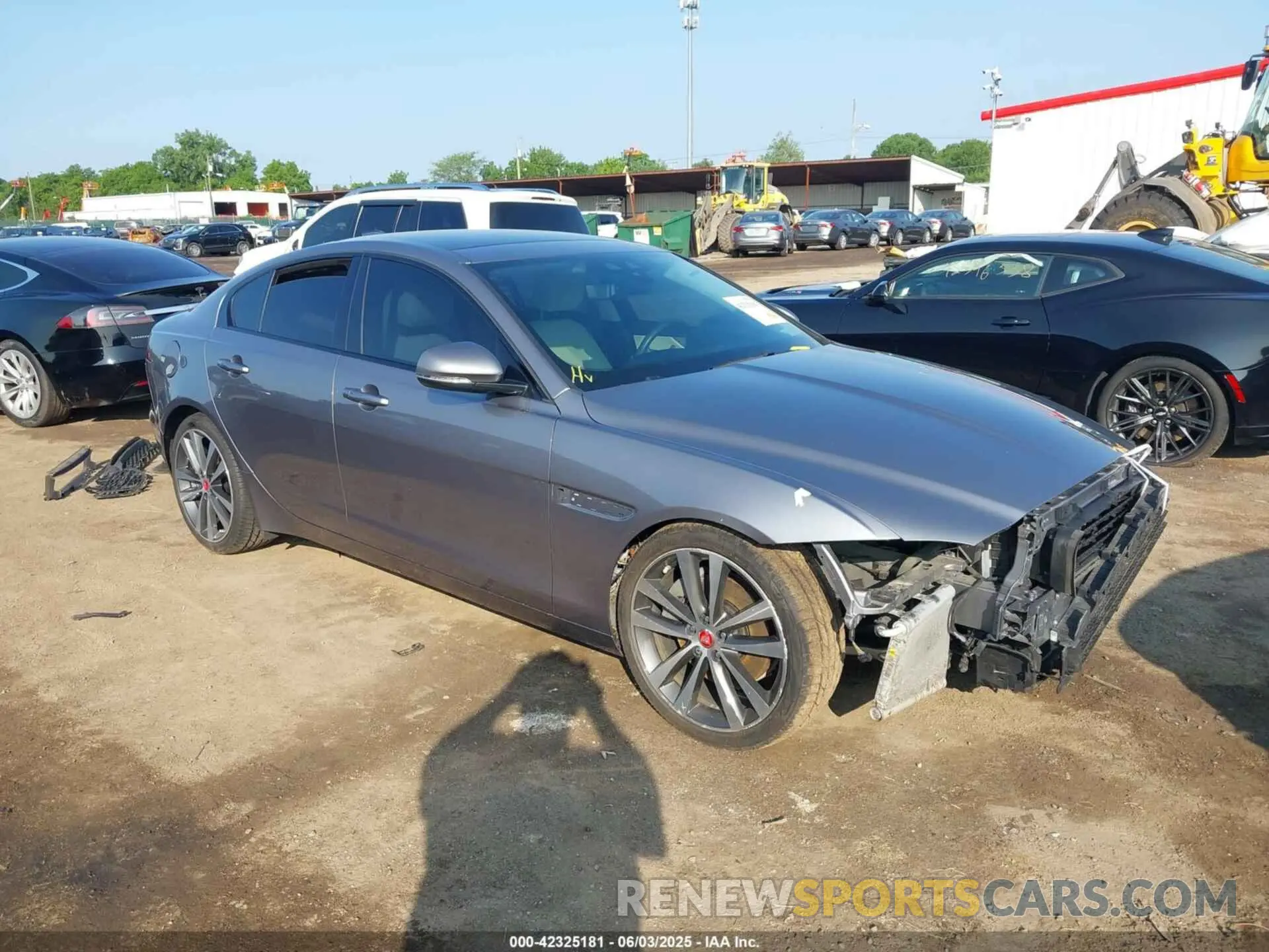 1 Photograph of a damaged car SAJAE4FX6LCP63646 JAGUAR XE 2020
