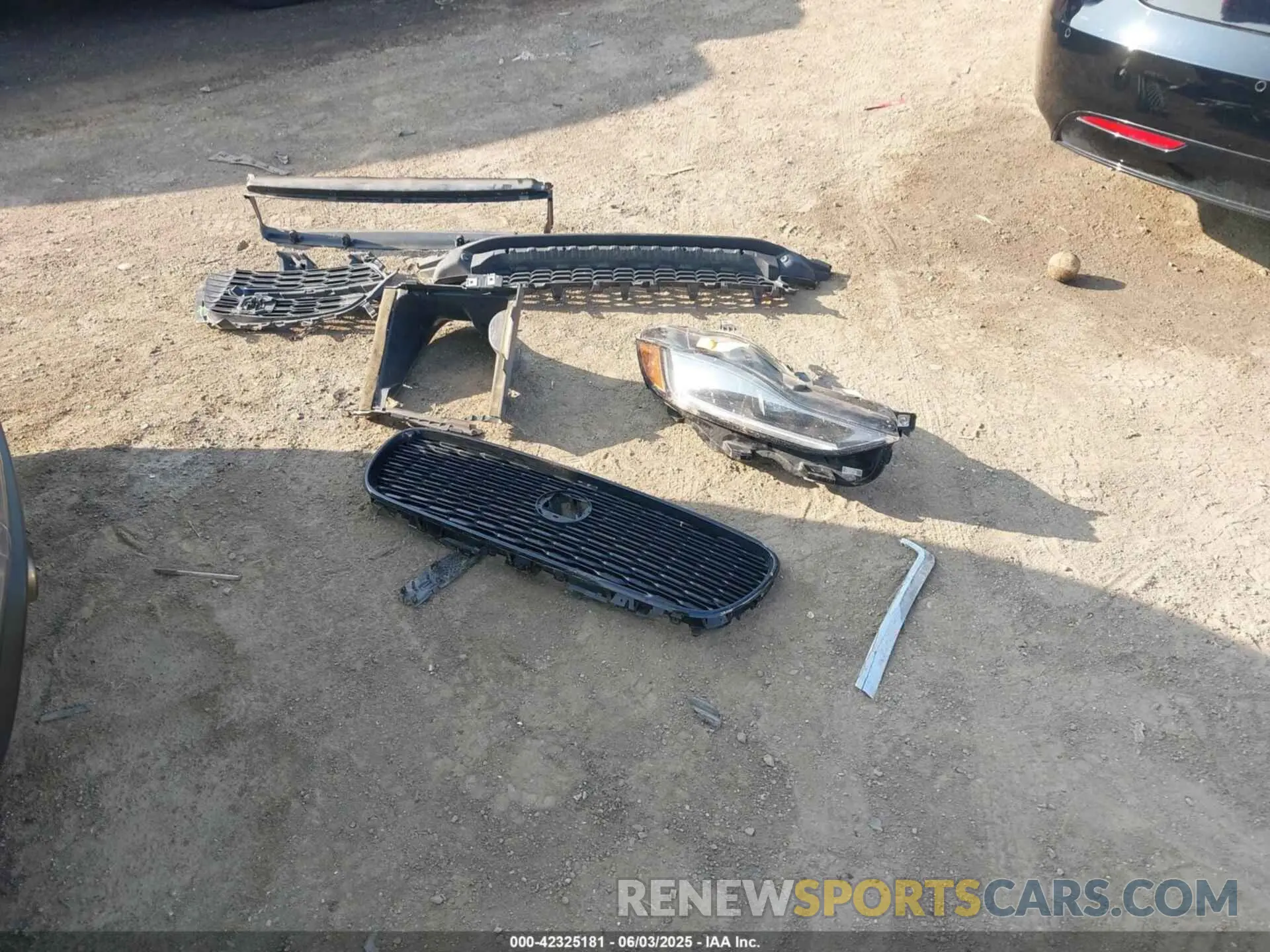 12 Photograph of a damaged car SAJAE4FX6LCP63646 JAGUAR XE 2020