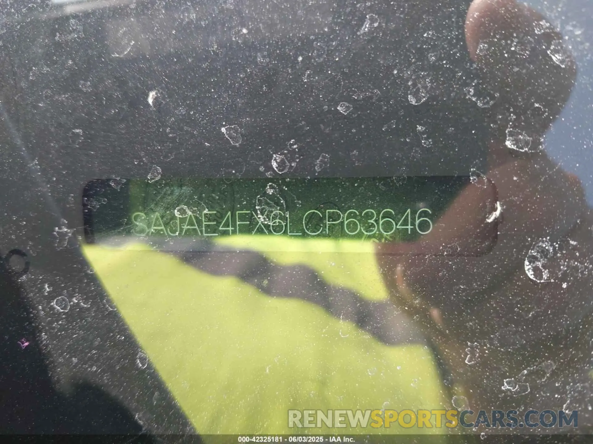 9 Photograph of a damaged car SAJAE4FX6LCP63646 JAGUAR XE 2020