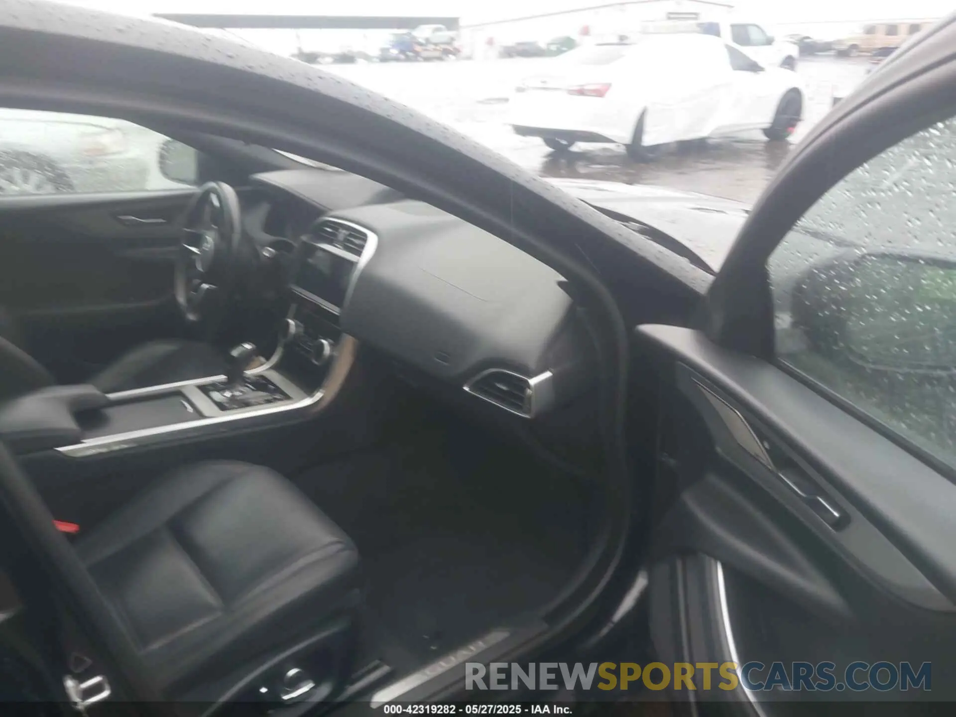 5 Photograph of a damaged car SAJAE4FXXLCP58689 JAGUAR XE 2020