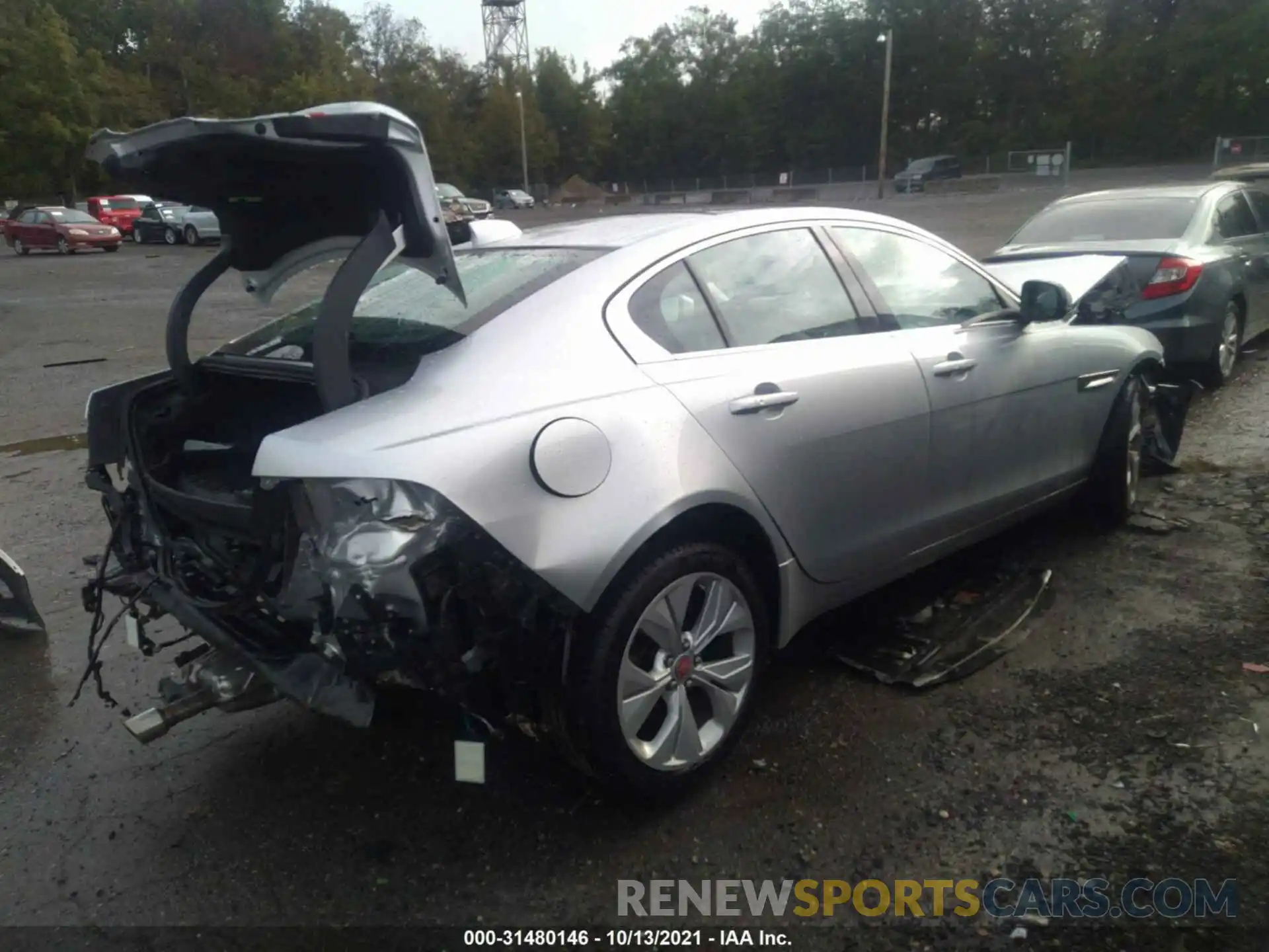 4 Photograph of a damaged car SAJAJ4FX4LCP61308 JAGUAR XE 2020