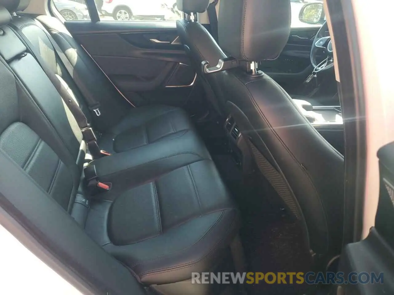 10 Photograph of a damaged car SAJAJ4FX5LCP65058 JAGUAR XE 2020