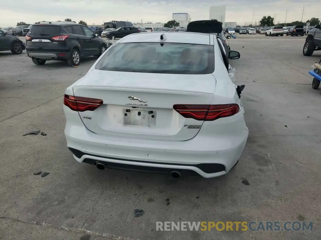 6 Photograph of a damaged car SAJAT4GX5LCP59298 JAGUAR XE 2020