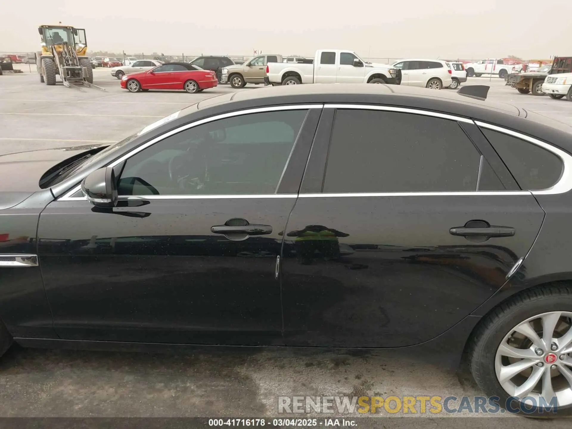 14 Photograph of a damaged car SAJBD4FX4KCY79210 JAGUAR XF 2019