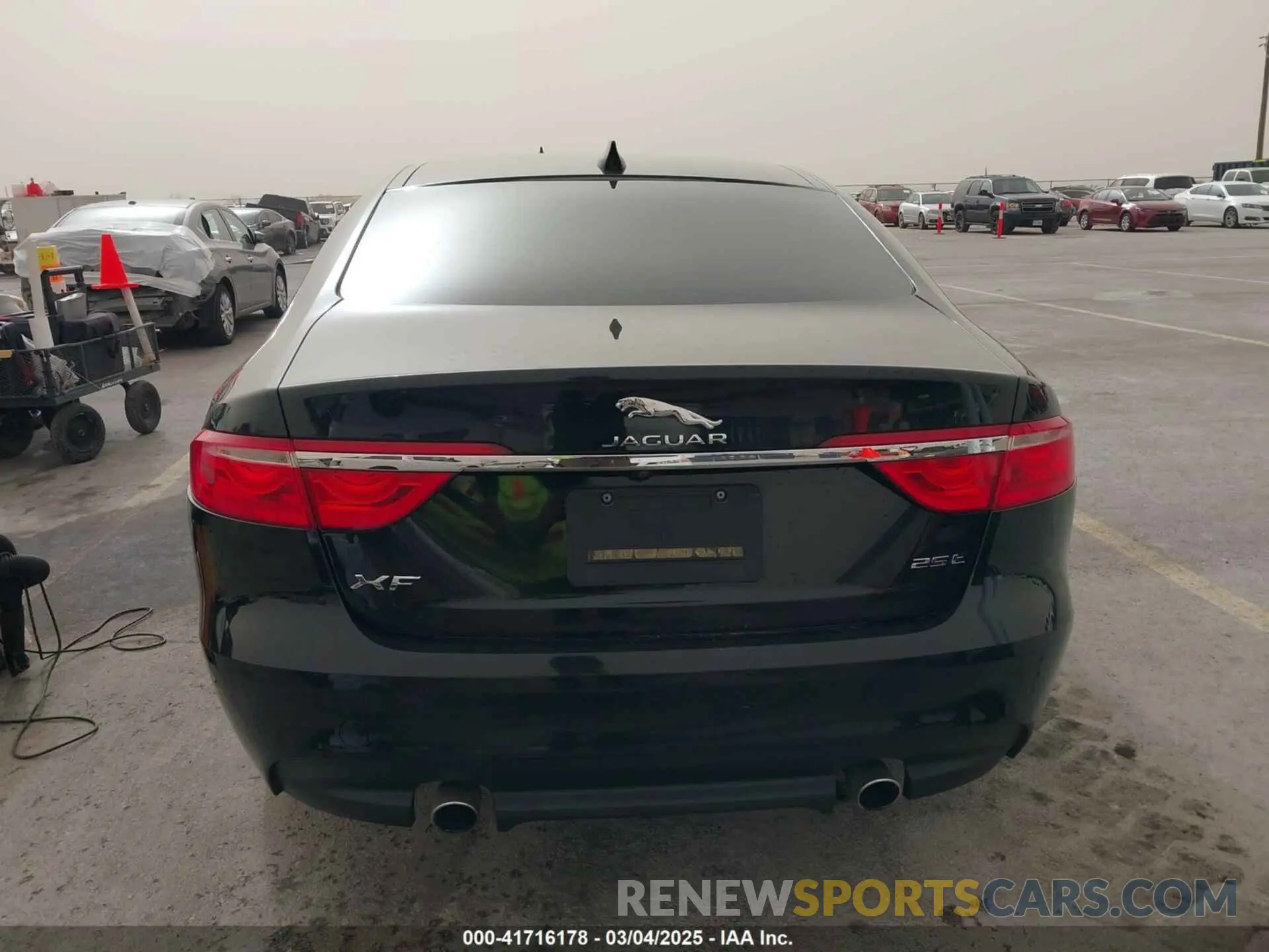 16 Photograph of a damaged car SAJBD4FX4KCY79210 JAGUAR XF 2019