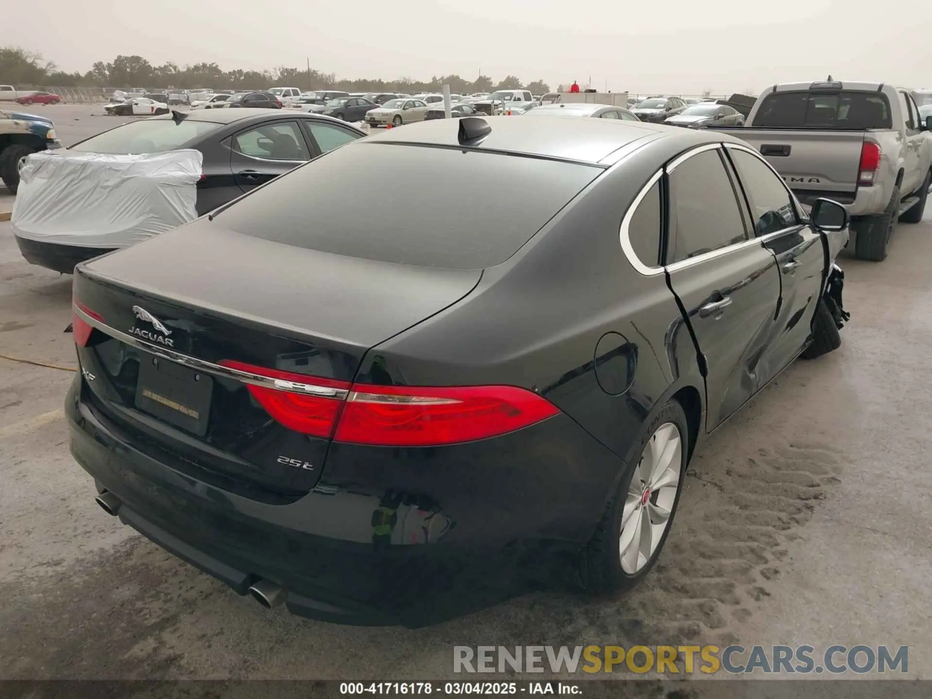 4 Photograph of a damaged car SAJBD4FX4KCY79210 JAGUAR XF 2019