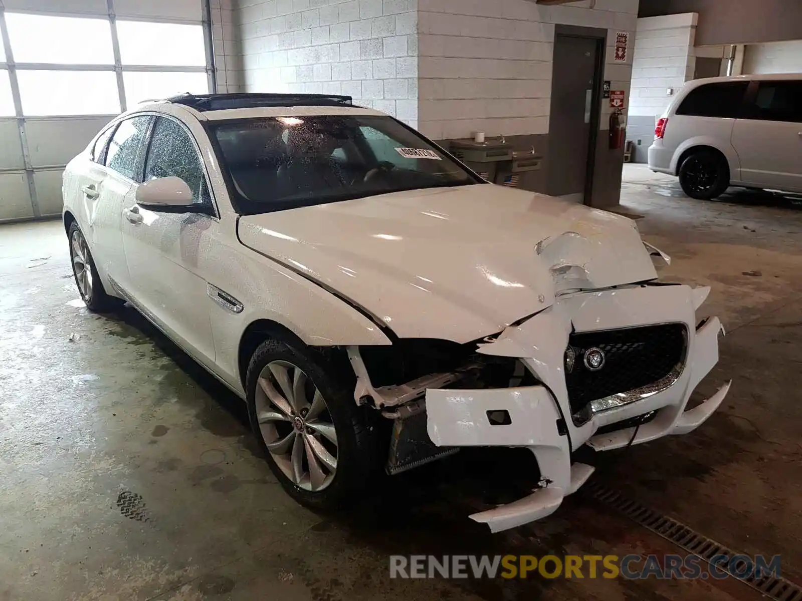 1 Photograph of a damaged car SAJBD4FX5KCY78860 JAGUAR XF 2019