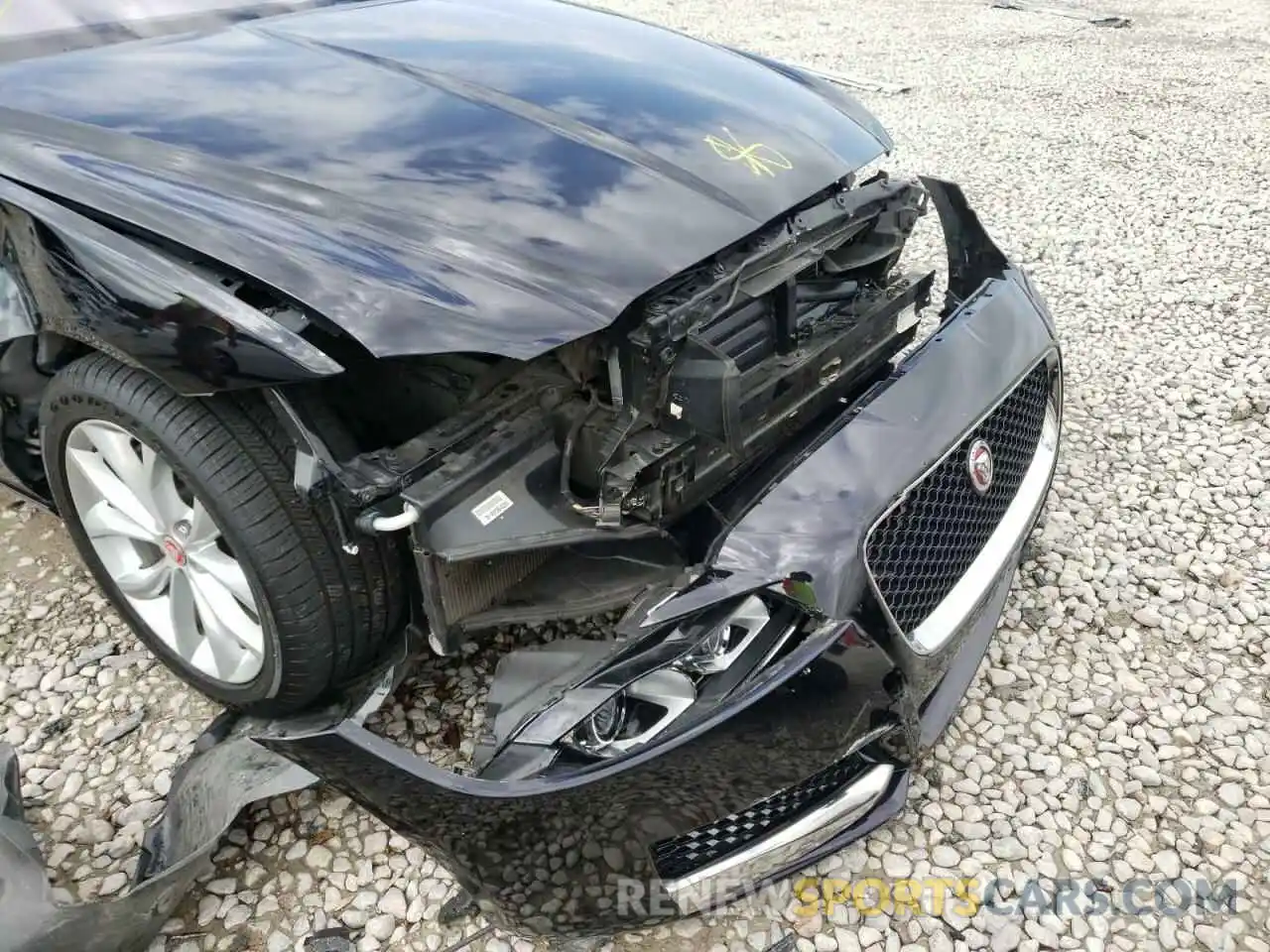 9 Photograph of a damaged car SAJBD4FX6KCY79189 JAGUAR XF 2019