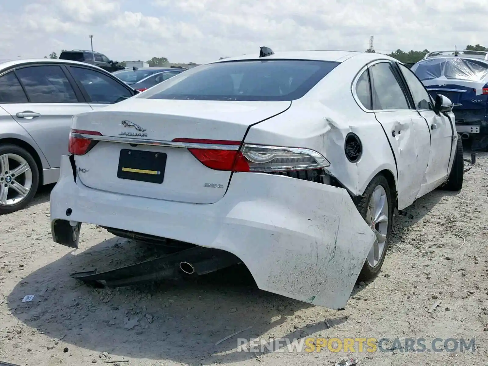 4 Photograph of a damaged car SAJBD4FX6KCY79371 JAGUAR XF 2019