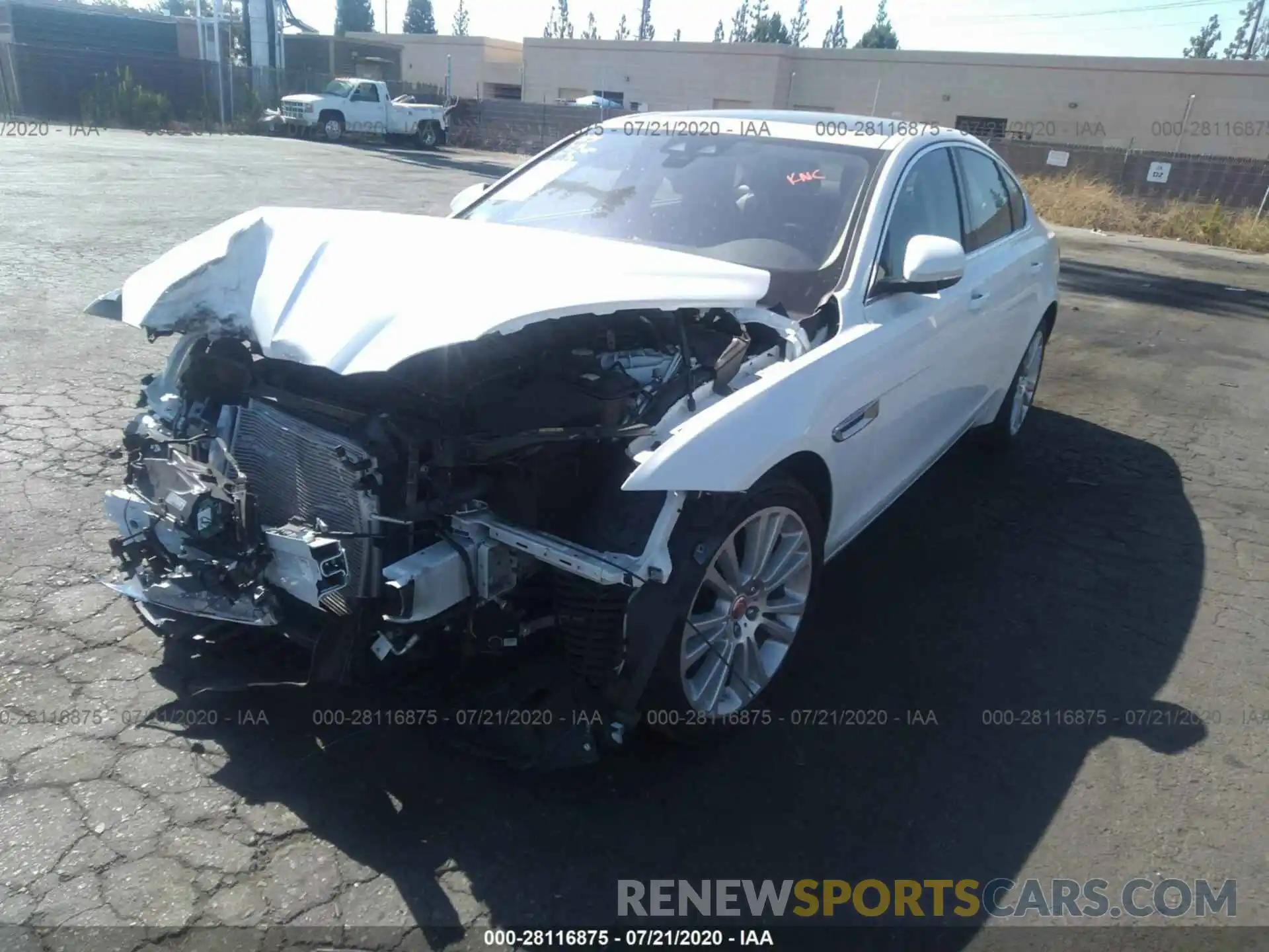 2 Photograph of a damaged car SAJBE4FX4KCY81004 JAGUAR XF 2019