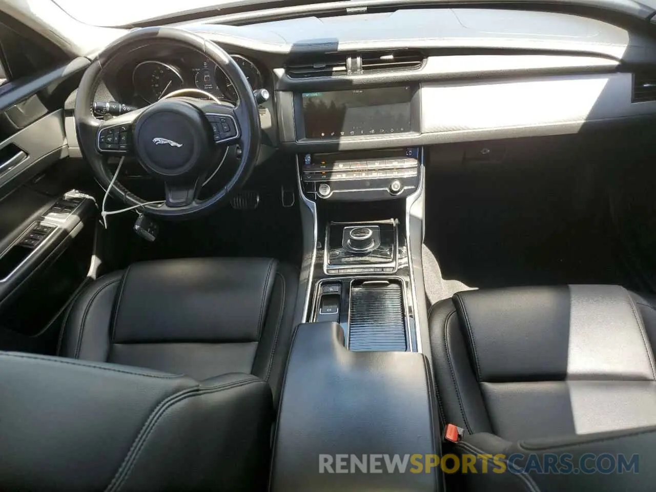 8 Photograph of a damaged car SAJBJ4FX9KCY78949 JAGUAR XF 2019