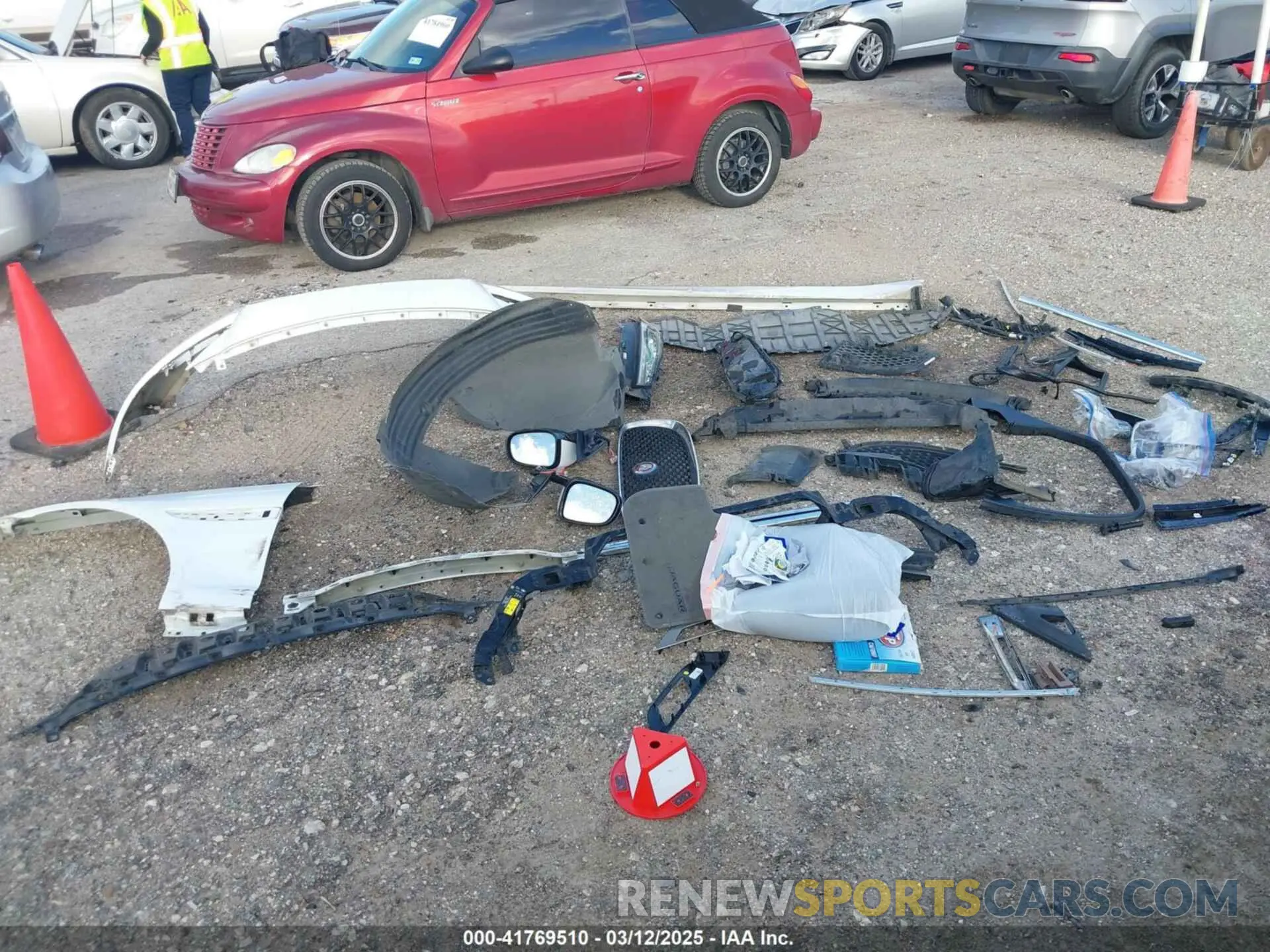 12 Photograph of a damaged car SAJBD4FX5LCY83283 JAGUAR XF 2020