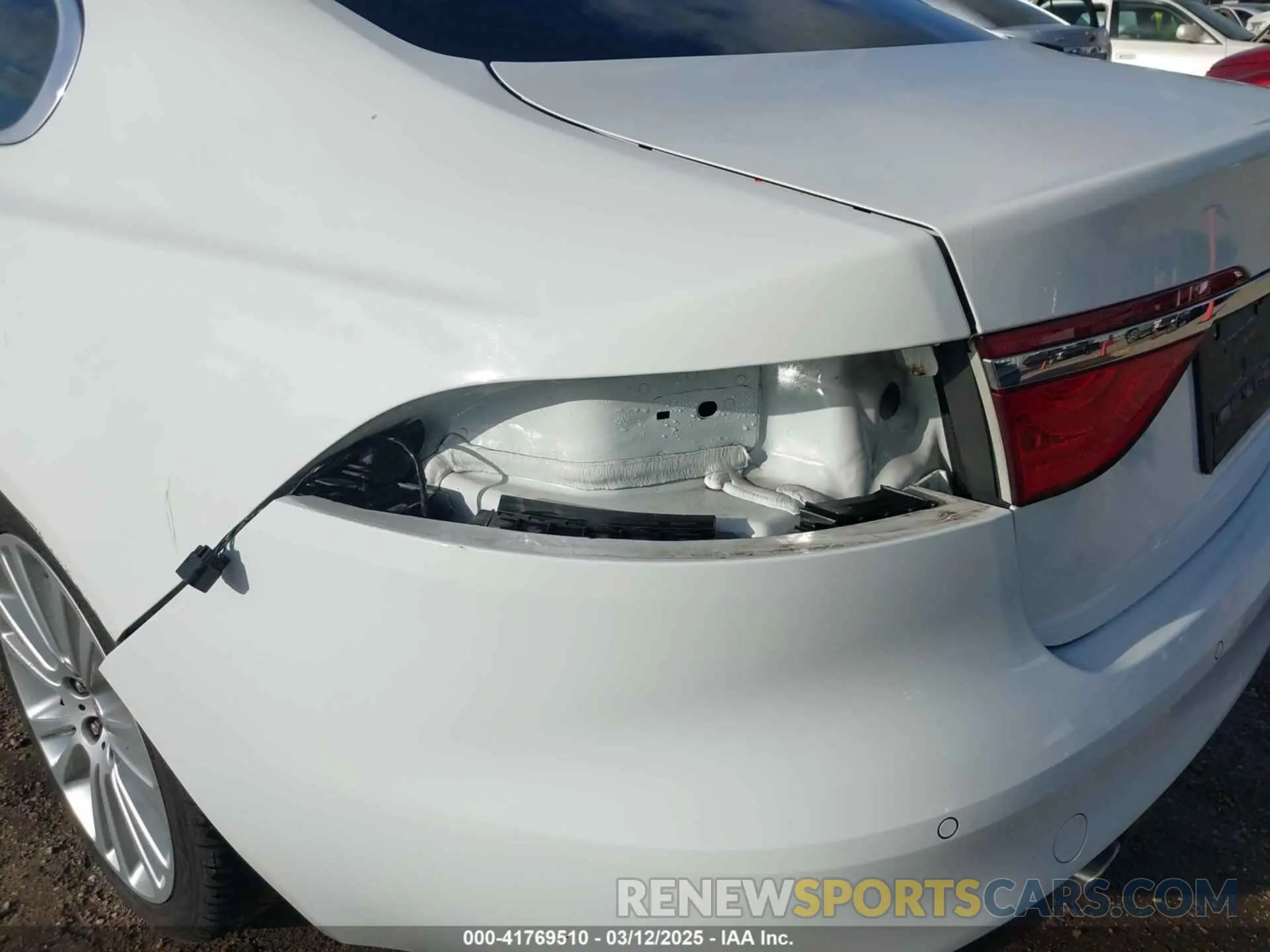 21 Photograph of a damaged car SAJBD4FX5LCY83283 JAGUAR XF 2020