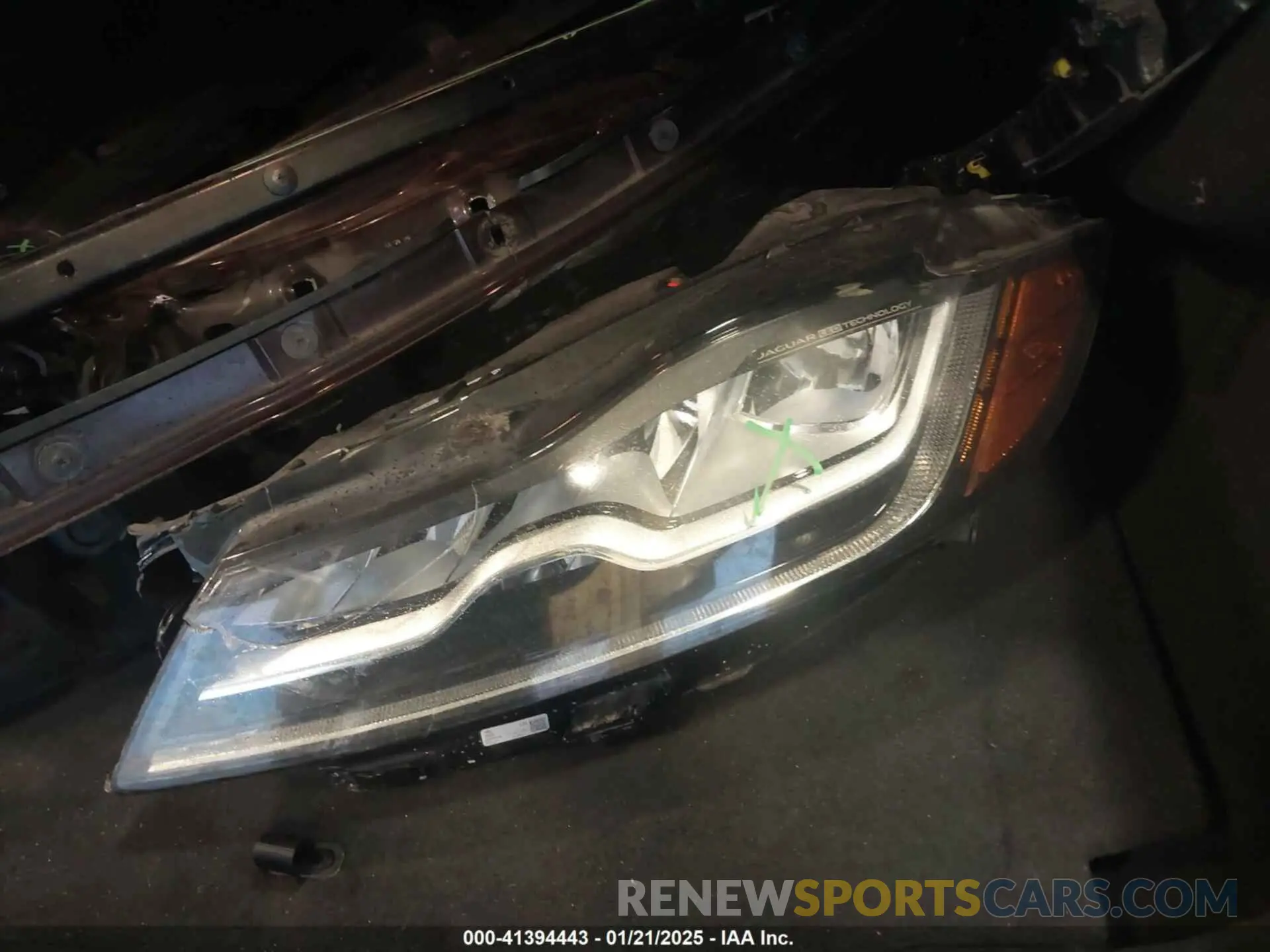 12 Photograph of a damaged car SAJBD4FXXLCY84820 JAGUAR XF 2020