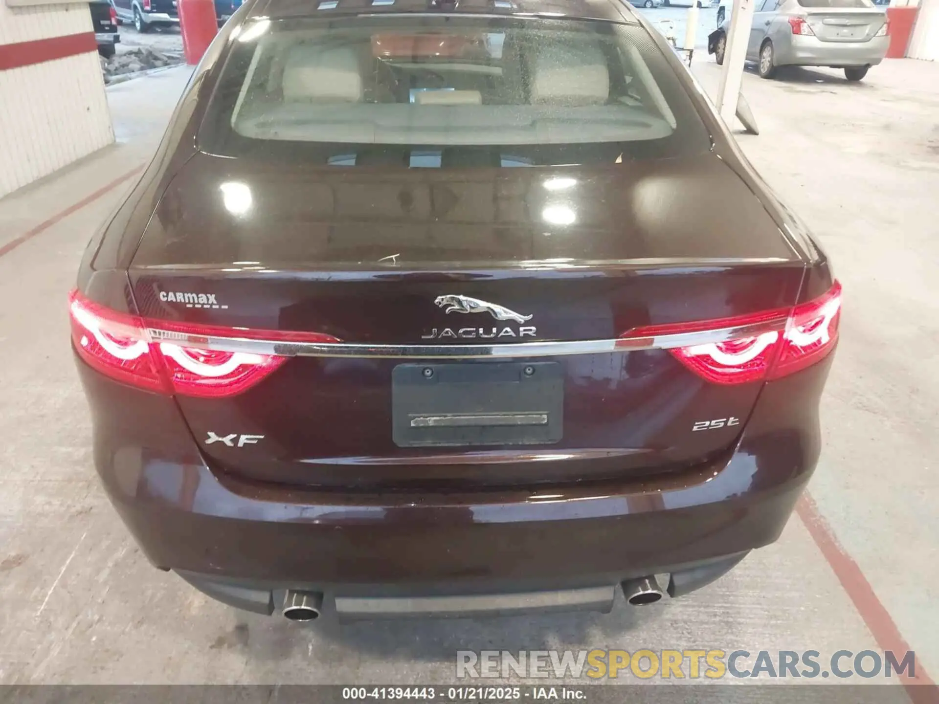 17 Photograph of a damaged car SAJBD4FXXLCY84820 JAGUAR XF 2020
