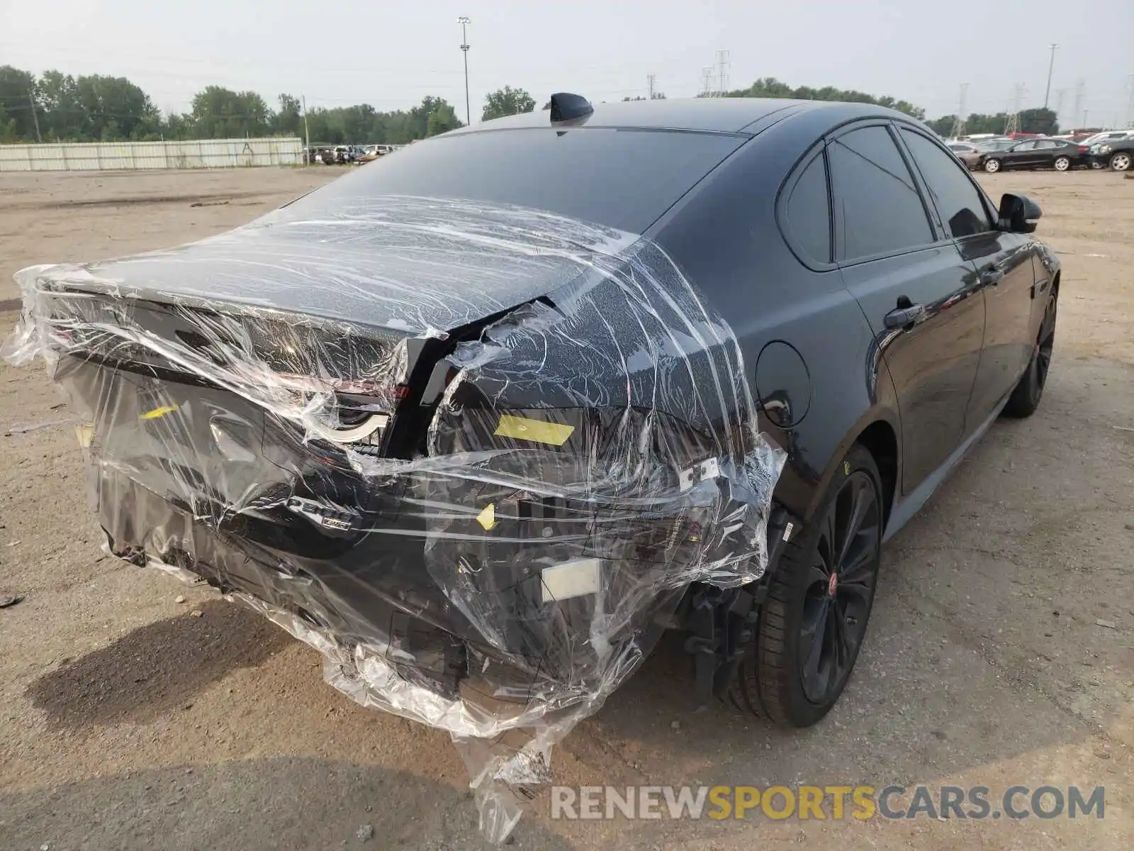 4 Photograph of a damaged car SAJBL4GX1MCY88466 JAGUAR XF 2021