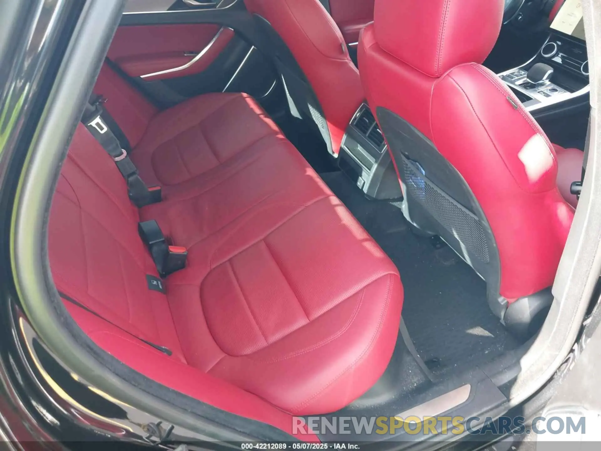 8 Photograph of a damaged car SAJBL4GX3MCY88730 JAGUAR XF 2021