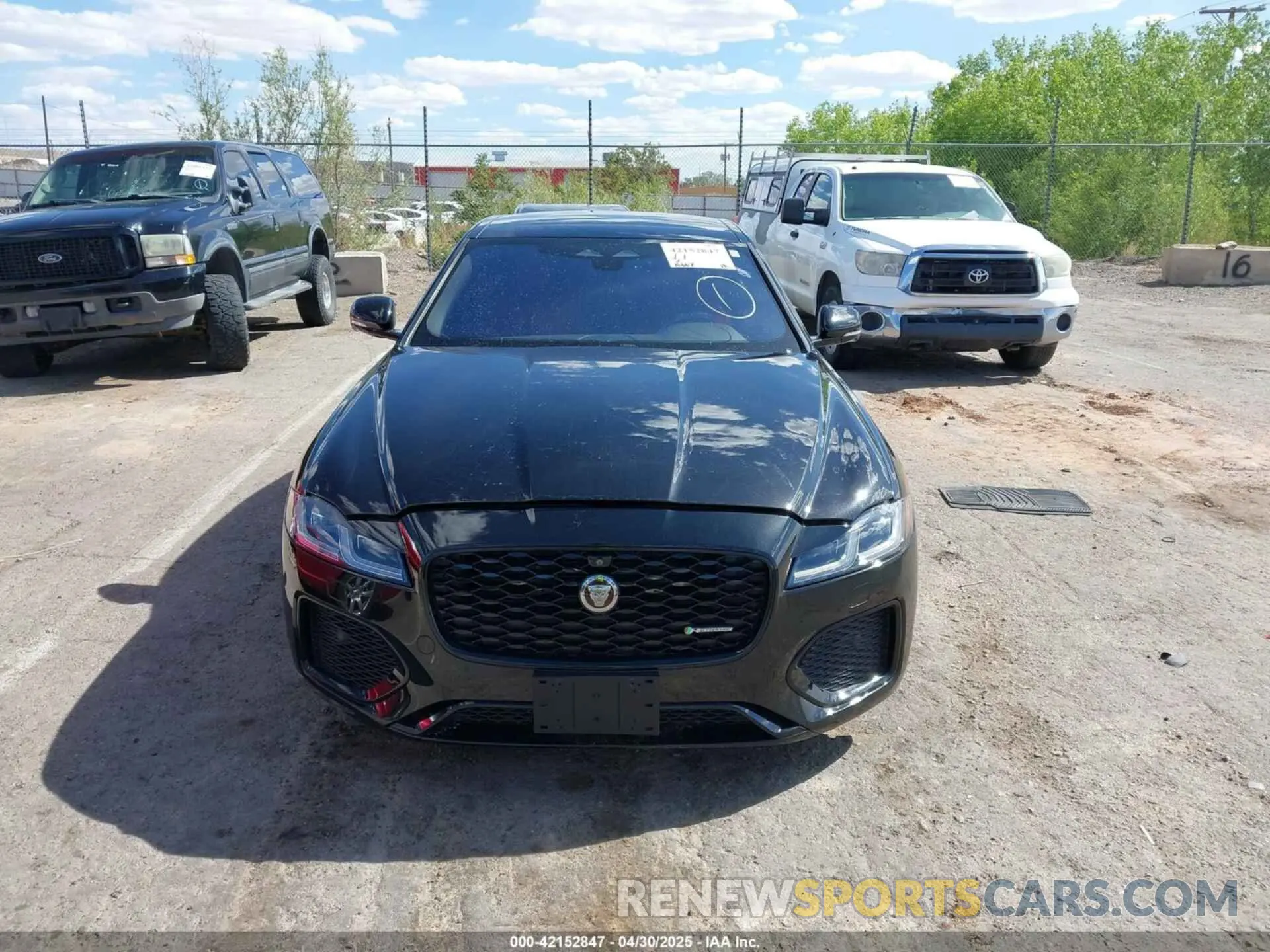 12 Photograph of a damaged car SAJBL4GX5MCY88213 JAGUAR XF 2021
