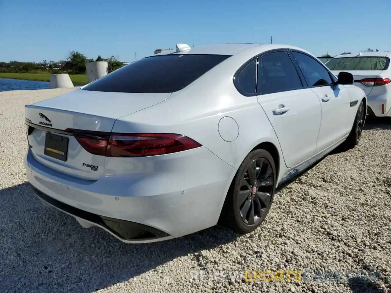 4 Photograph of a damaged car SAJBL4GX8MCY89372 JAGUAR XF 2021