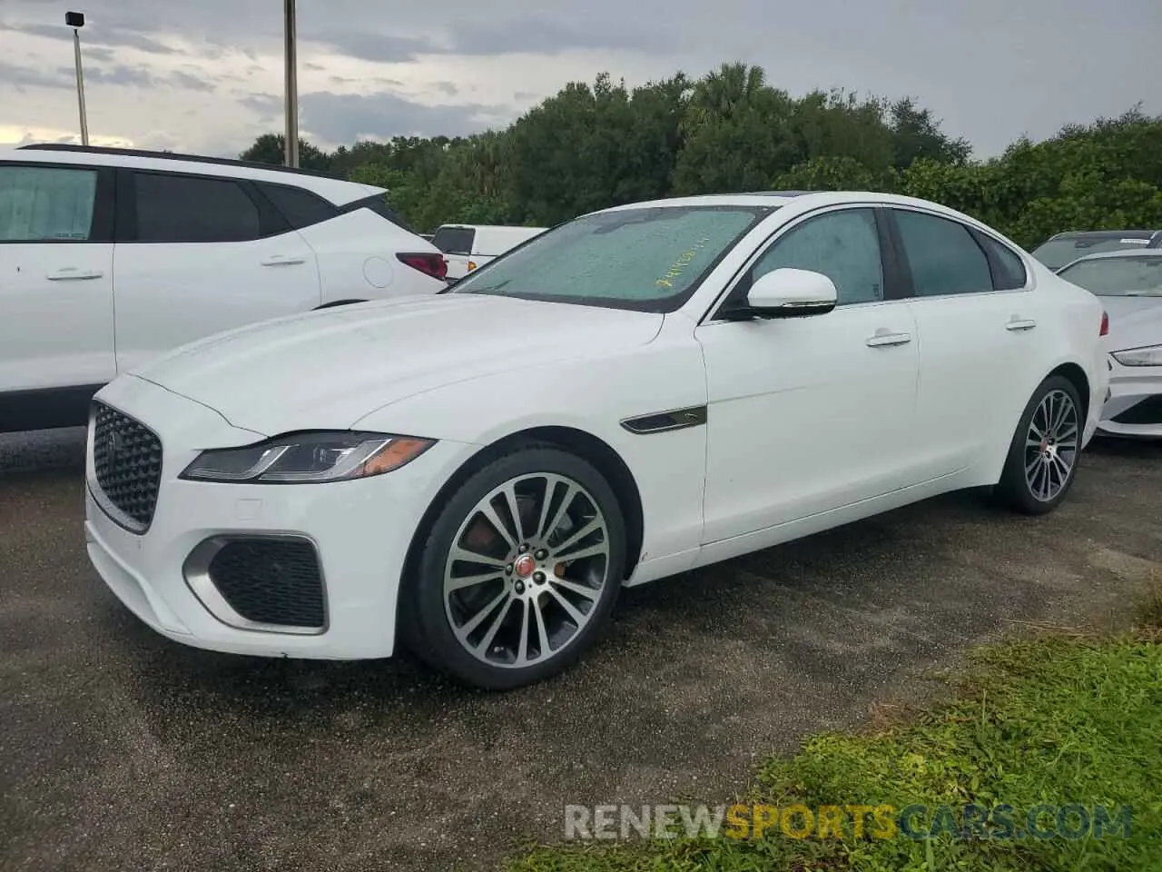 1 Photograph of a damaged car SAJBG4FX4NCY90817 JAGUAR XF 2022
