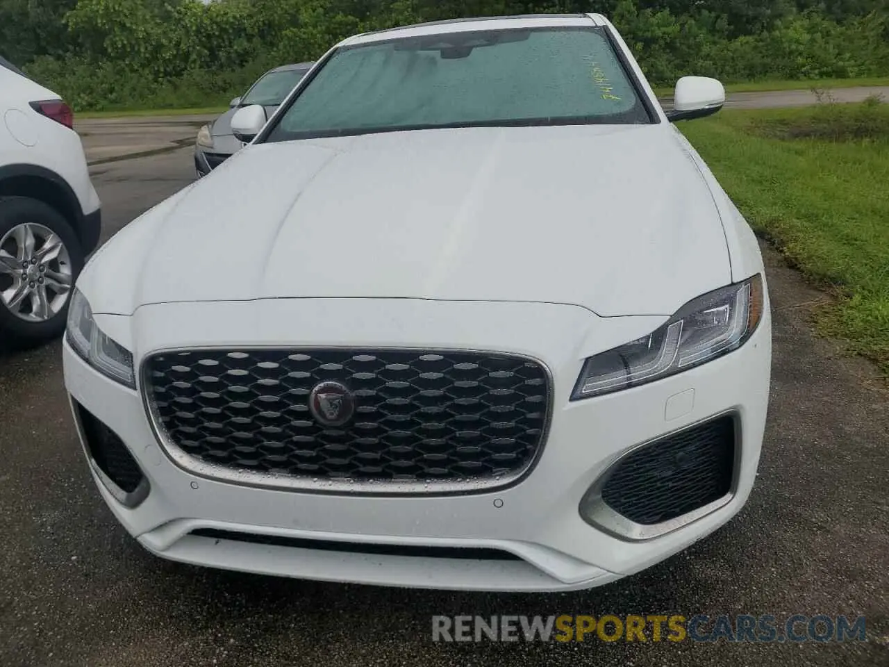 5 Photograph of a damaged car SAJBG4FX4NCY90817 JAGUAR XF 2022